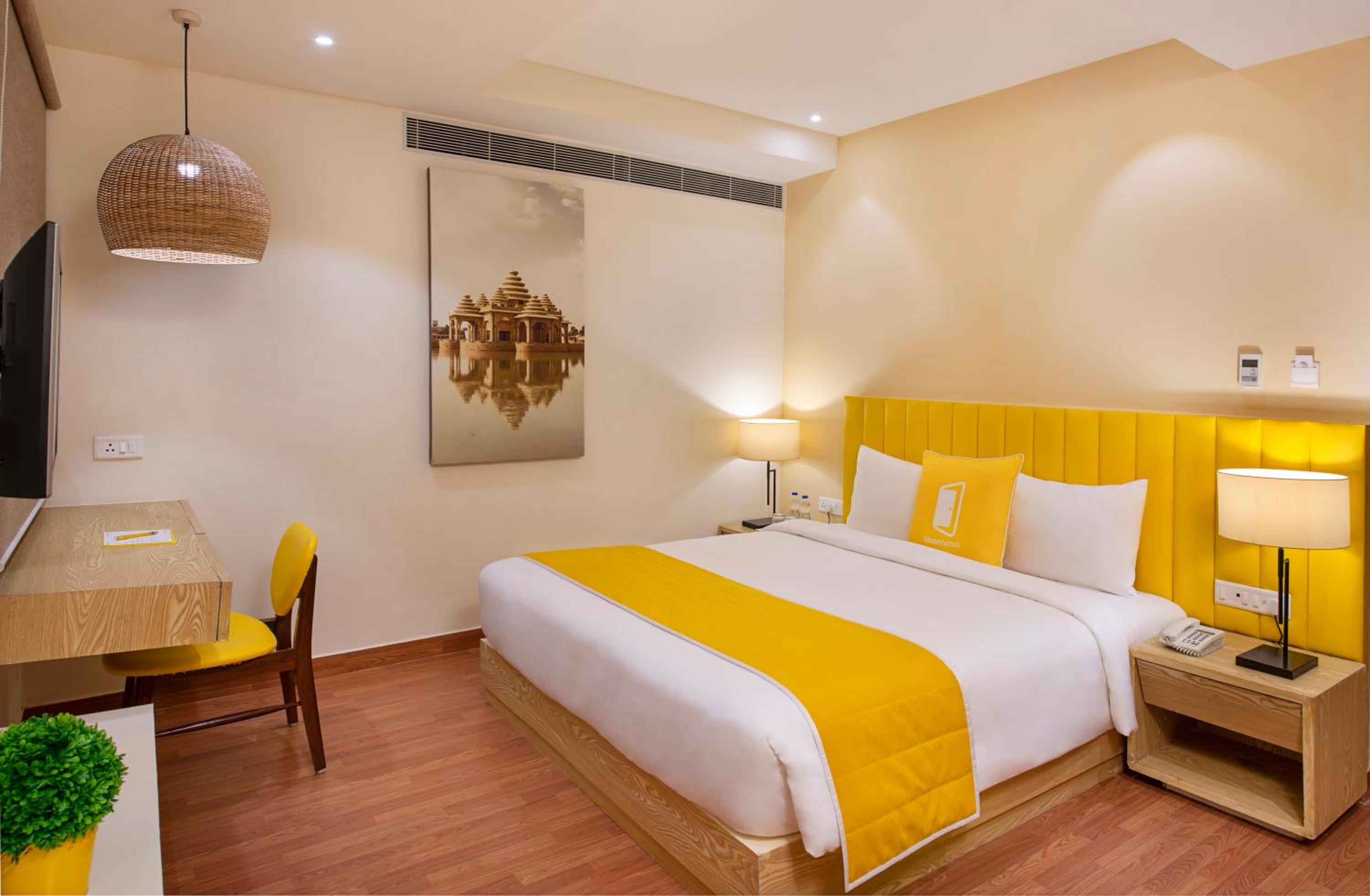 Standard King Room - Photo 4