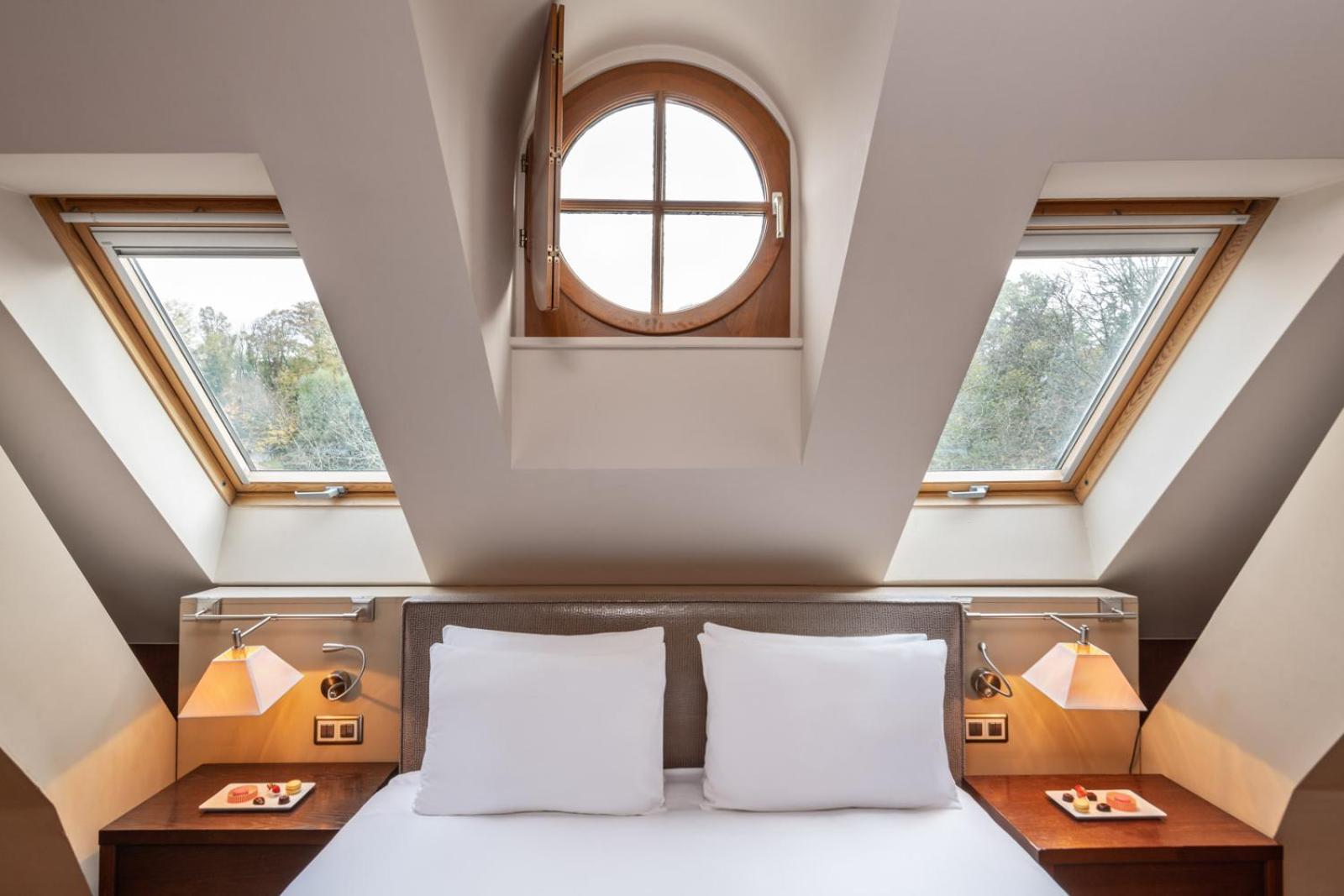 Queen Room with Garden View - Photo 4