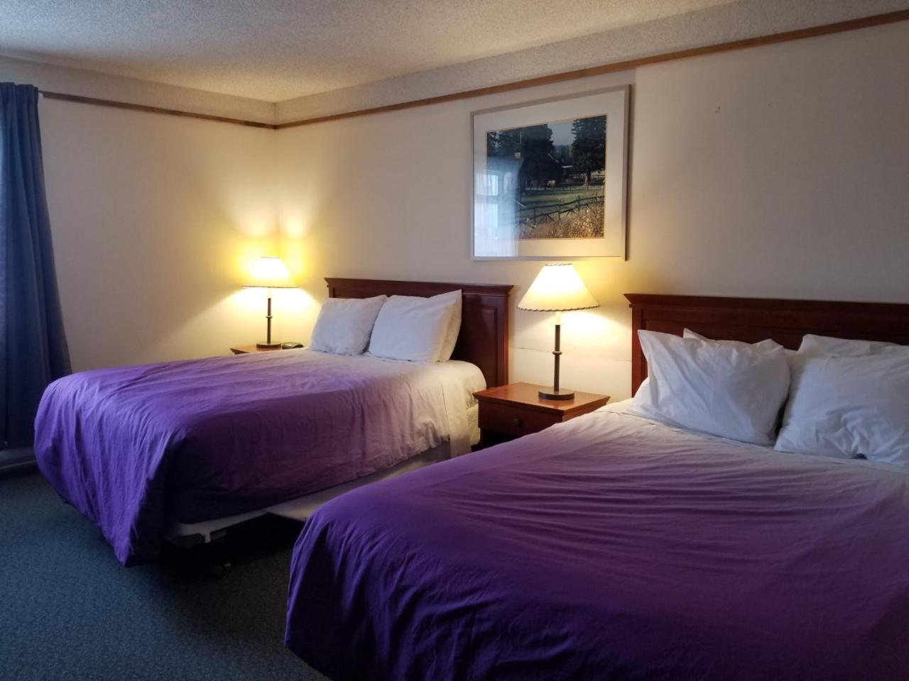 Double Room with Two Double Beds - Non-Smoking
