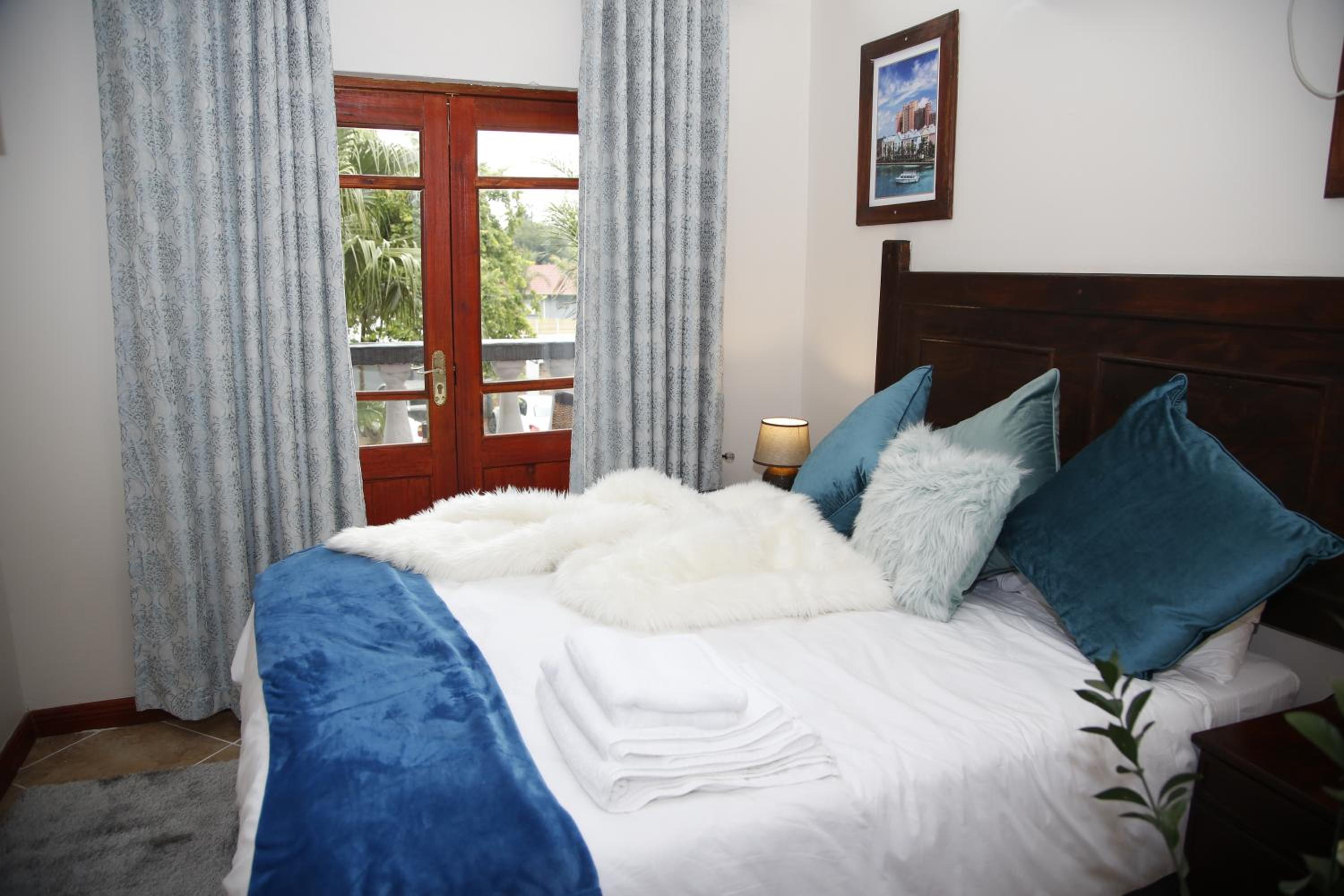 Deluxe Double Room - Photo 1