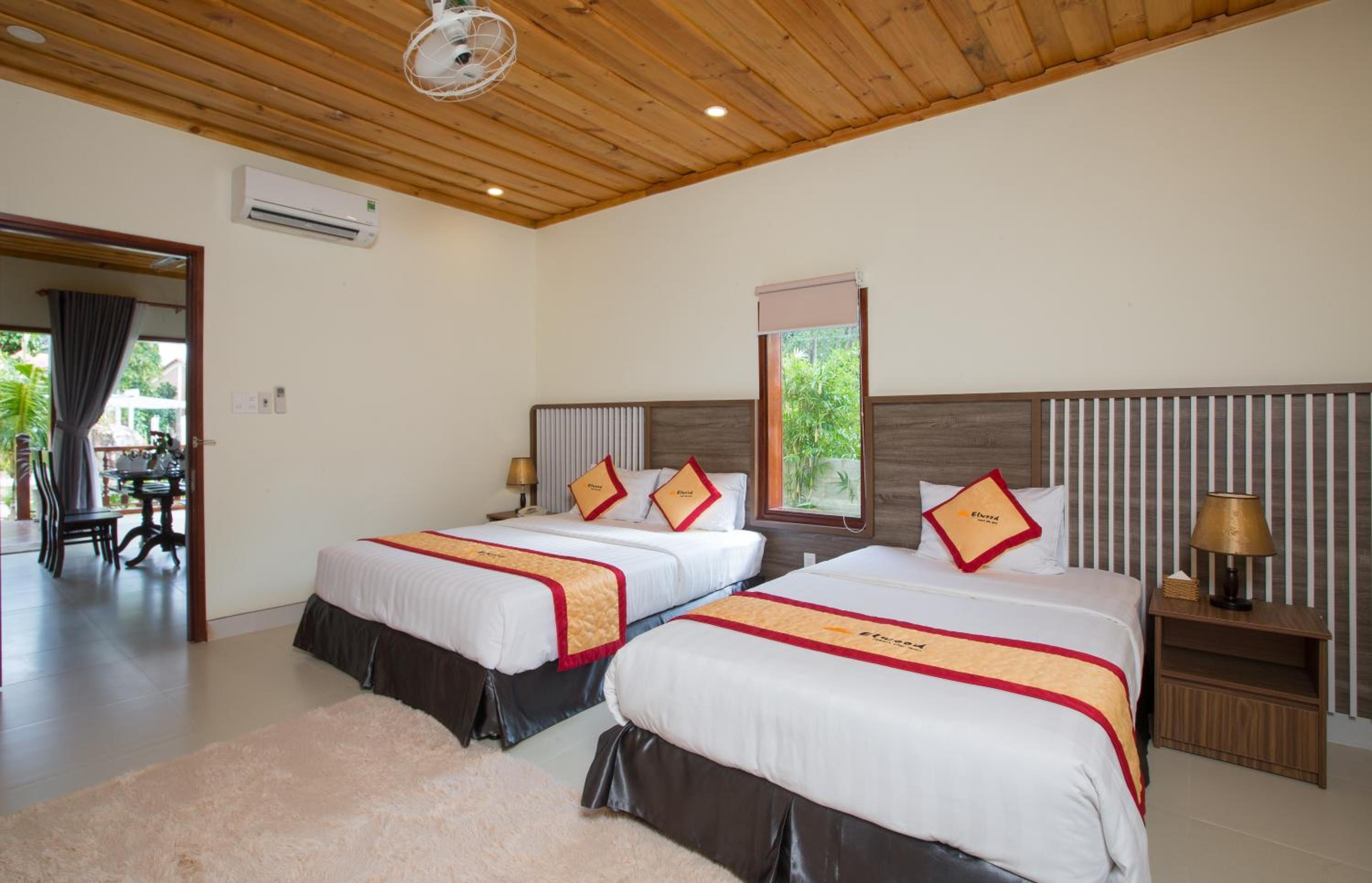 Two-Bedroom Villa - Photo 15