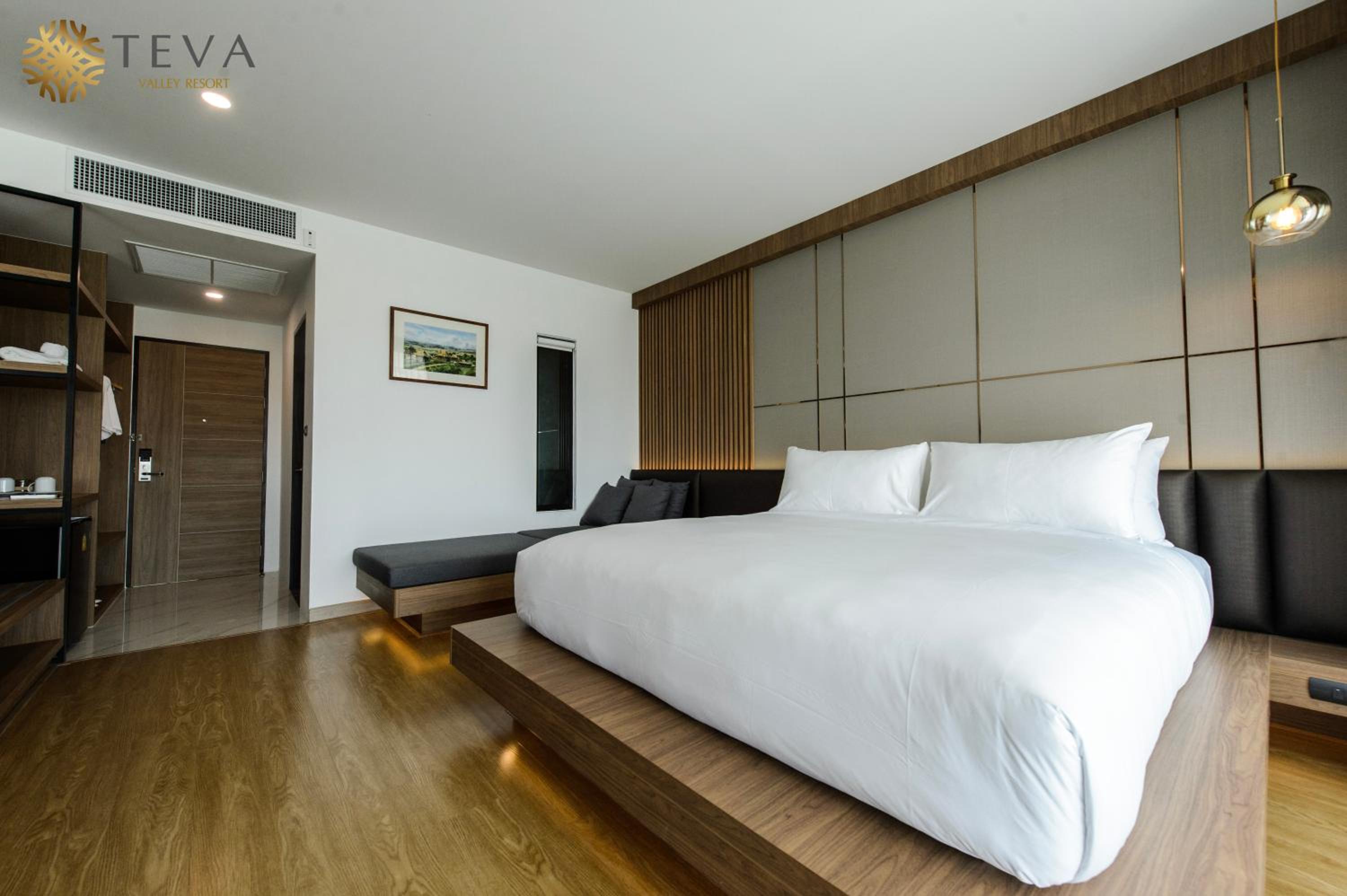 Superior Suite - Photo 1