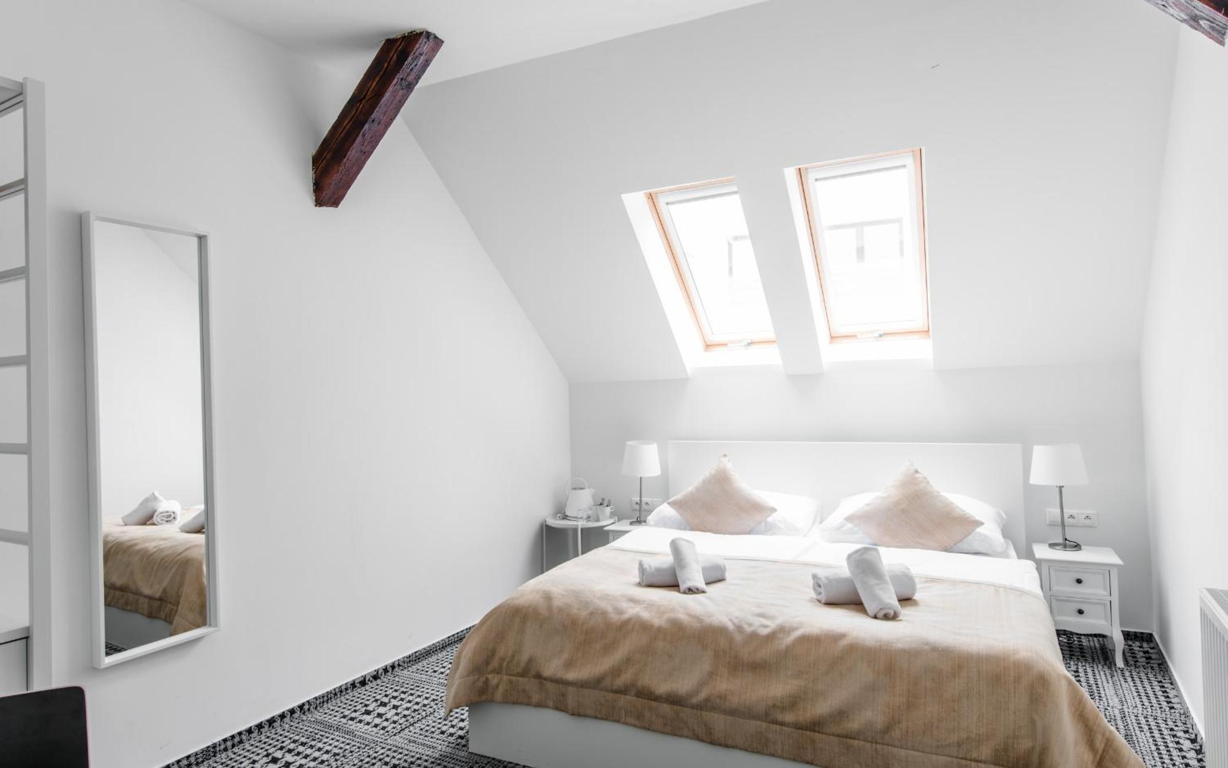 Standard Double Room - Photo 2