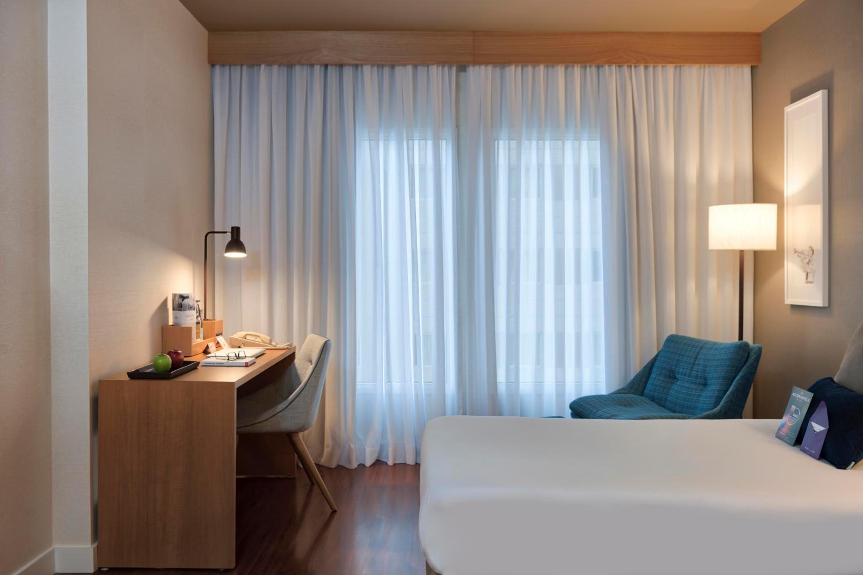 Standard Twin Room - Photo 6