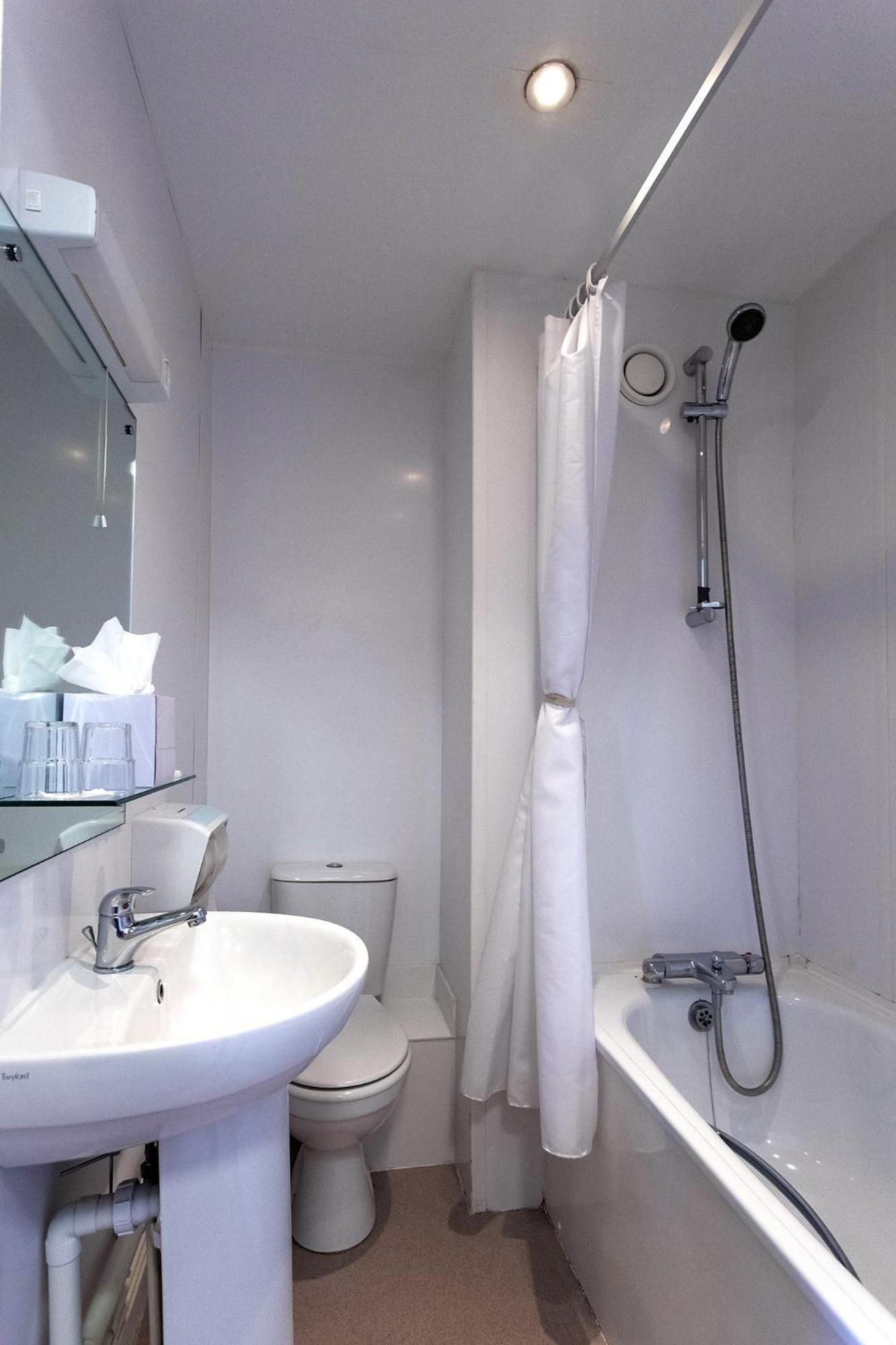 Double Room - Photo 4