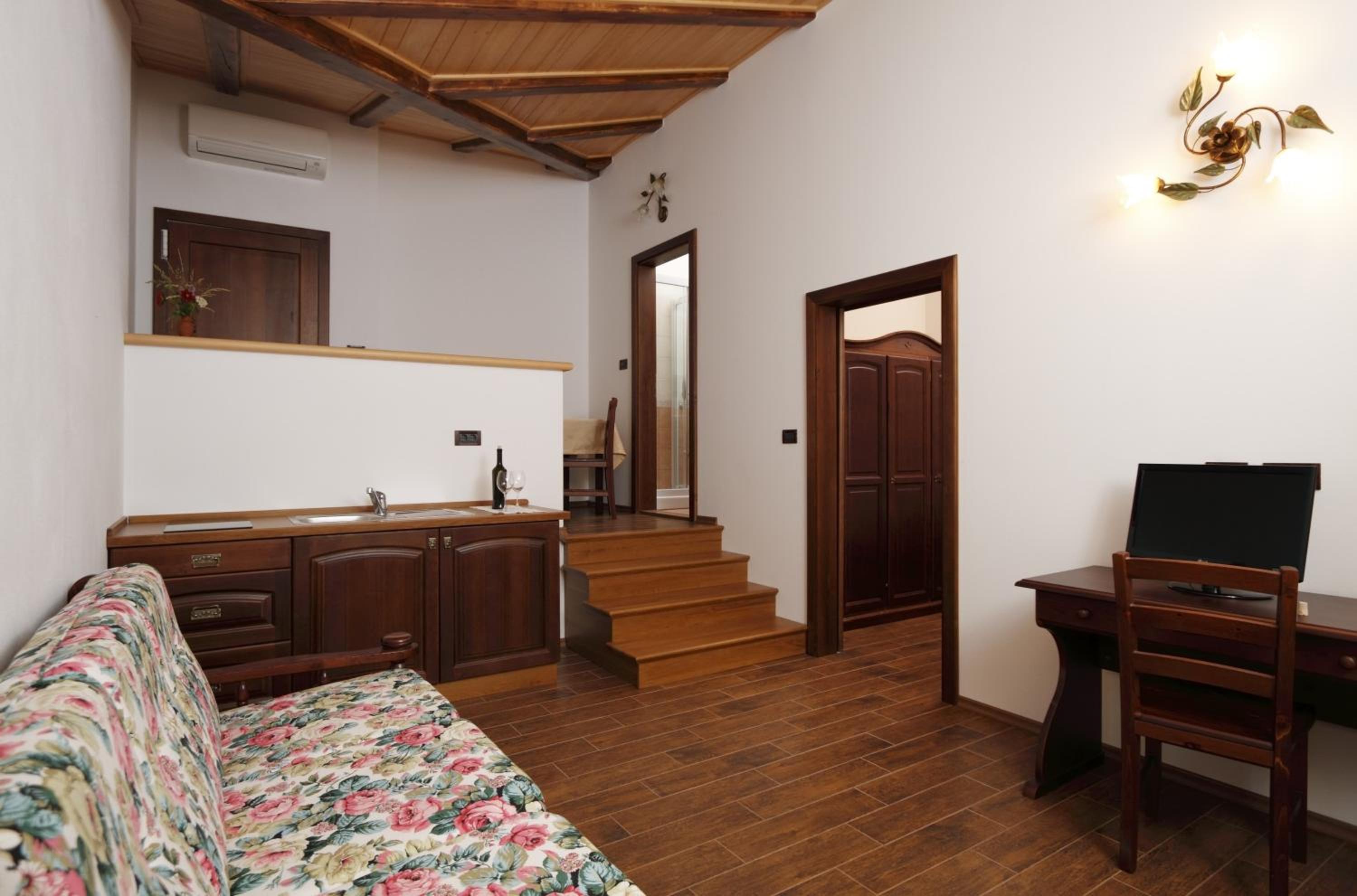 Deluxe Suite with Sea View photo 1