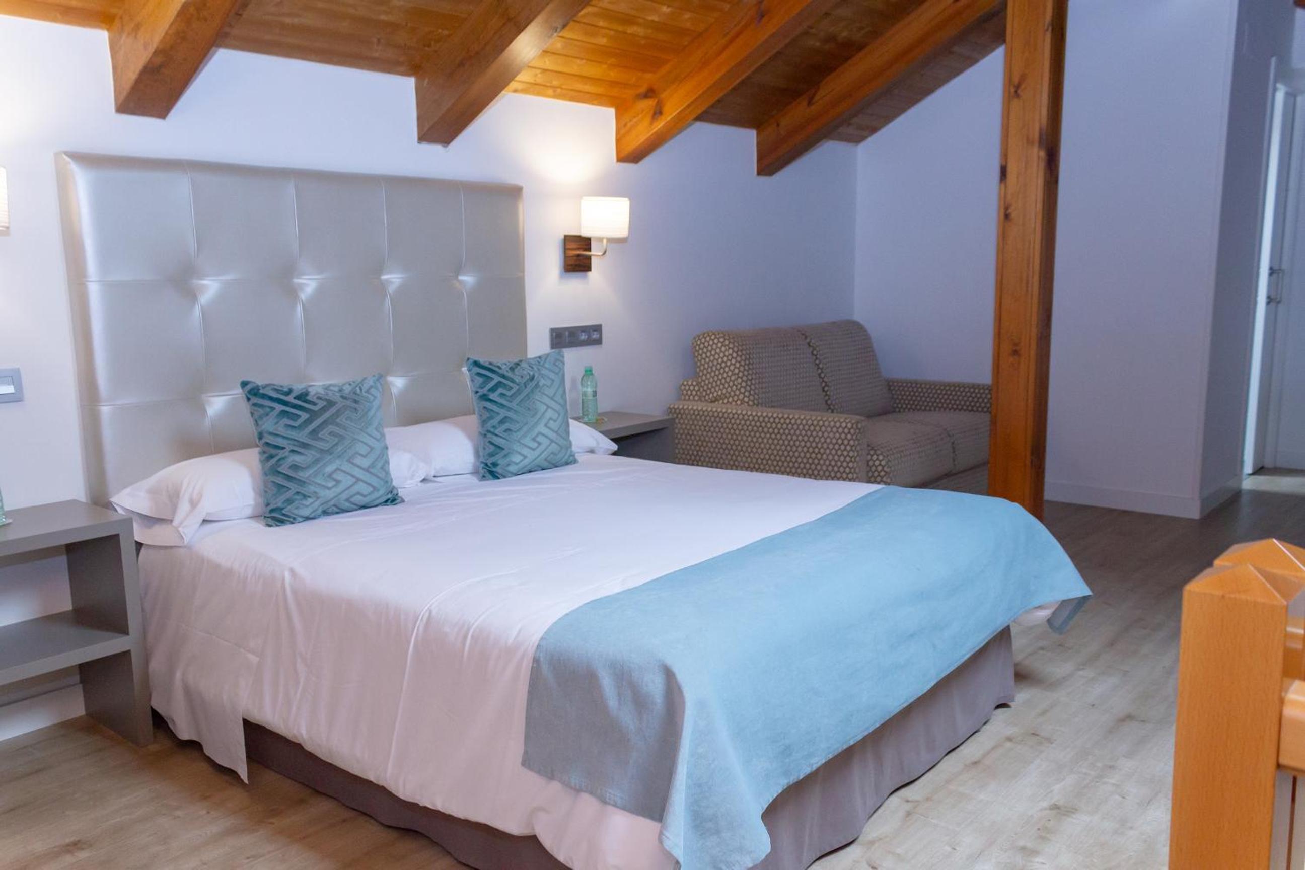Habitación familiar con balcón