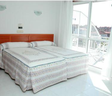 Double or Twin Room - Photo 3