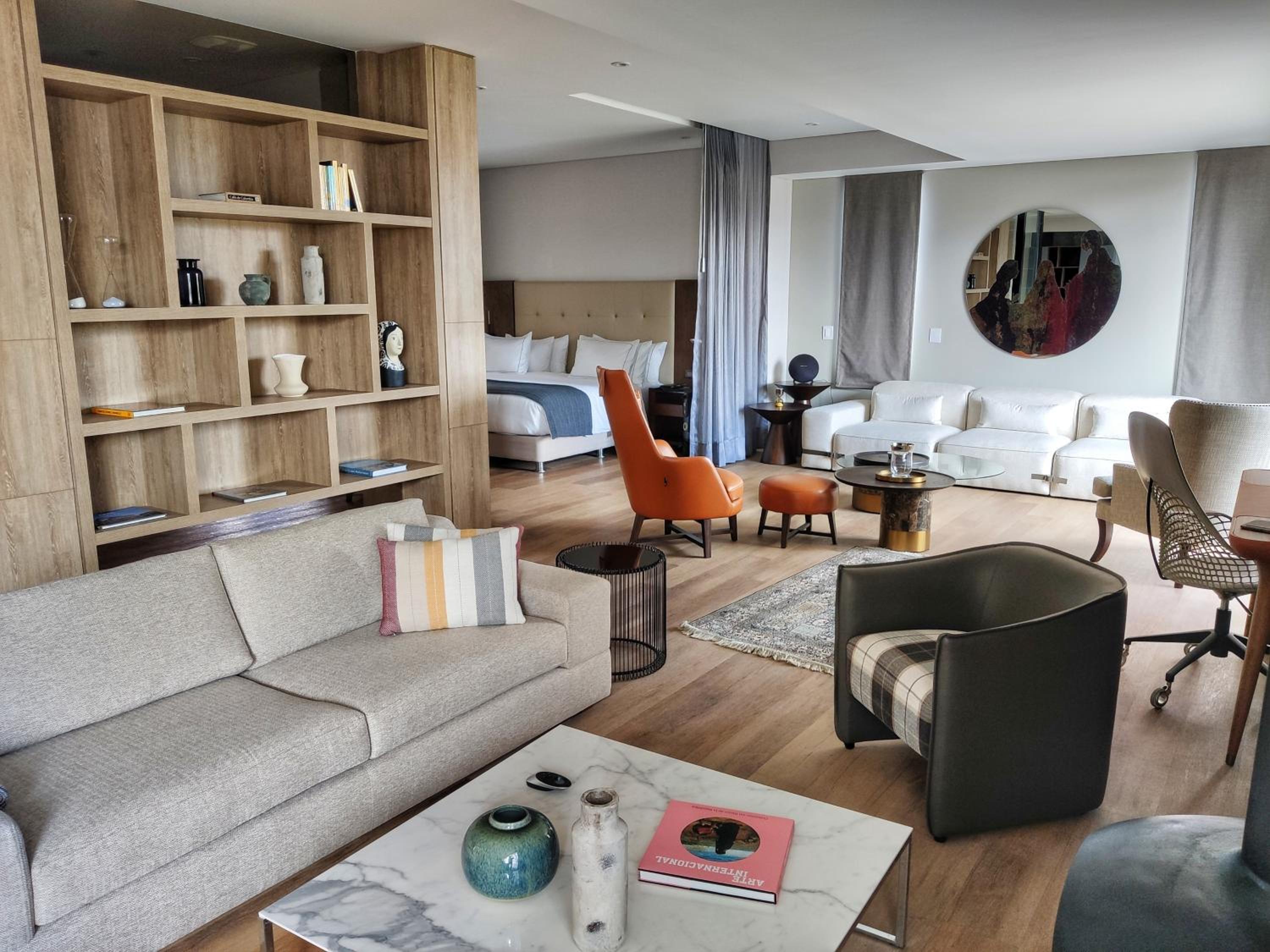 Deluxe Penthouse Apartment