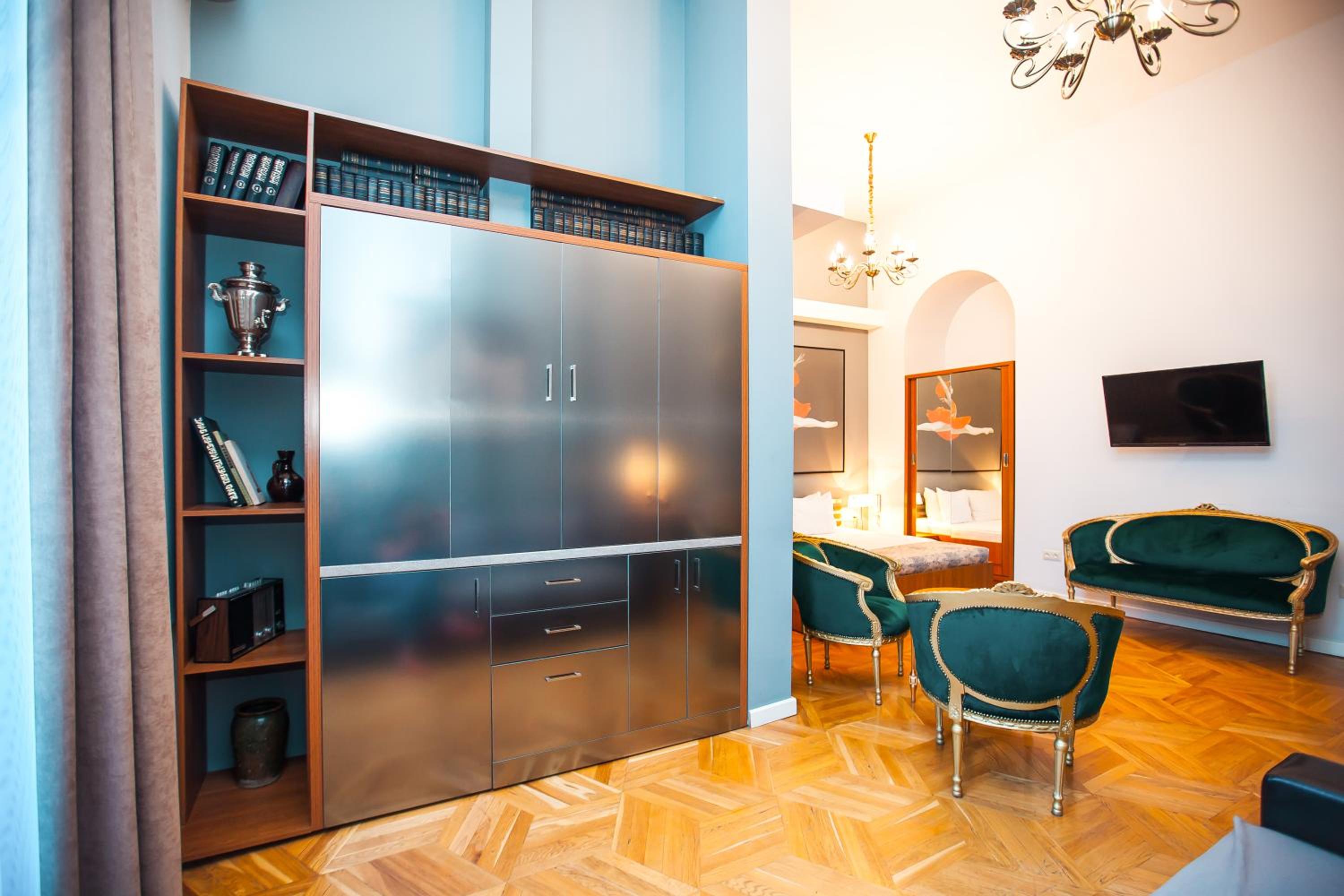 Studio Apartment photo 3