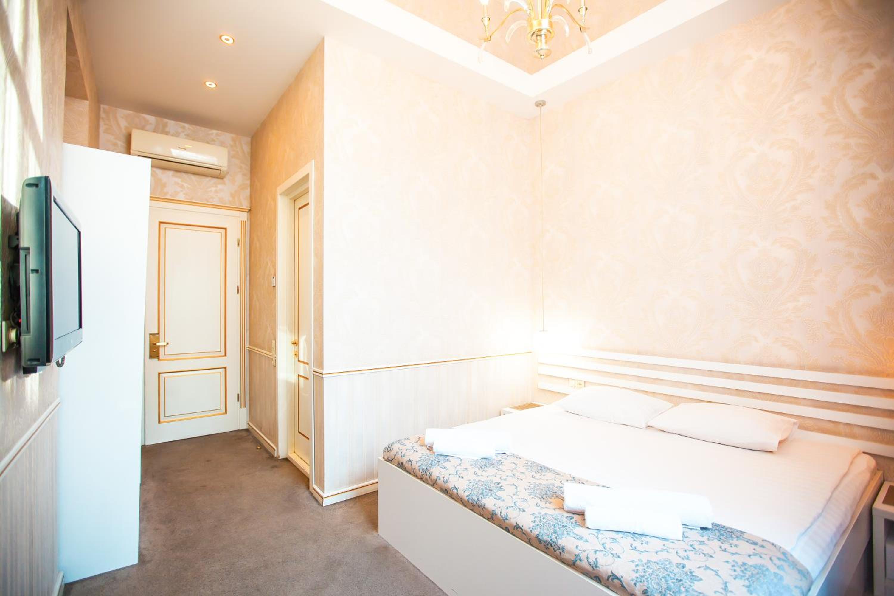 Standard Double Room photo 2