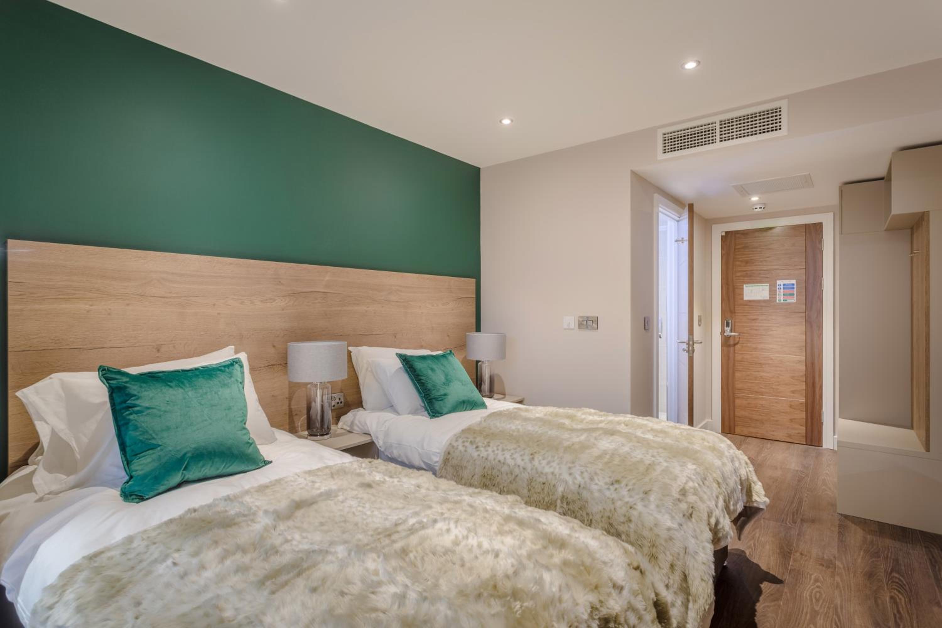 Twin Room - Photo 1
