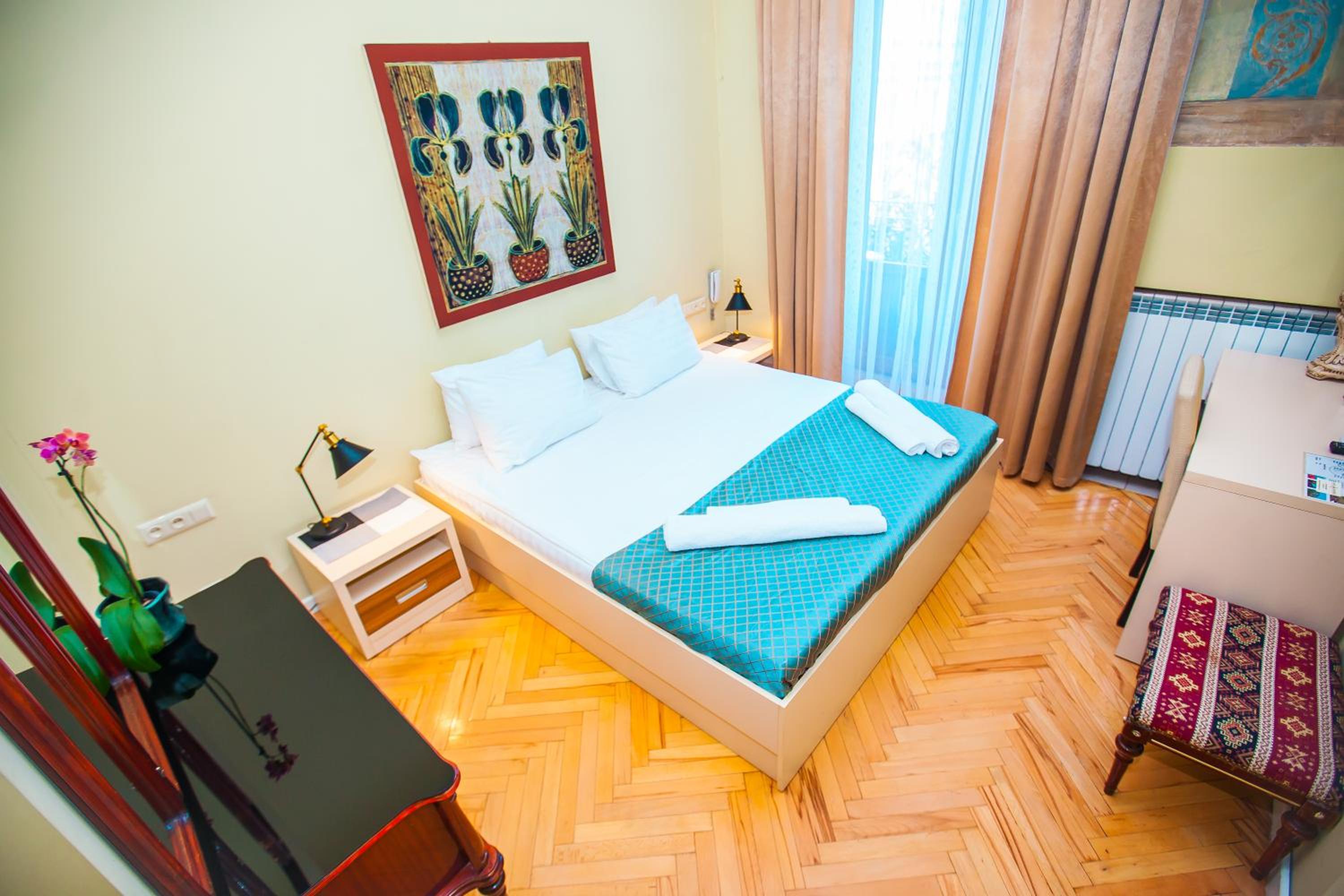 Classic Double Room with Balcony photo 2