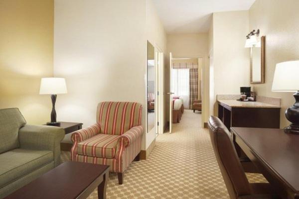 One-Bedroom King Suite with Sofa Bed - Photo 1