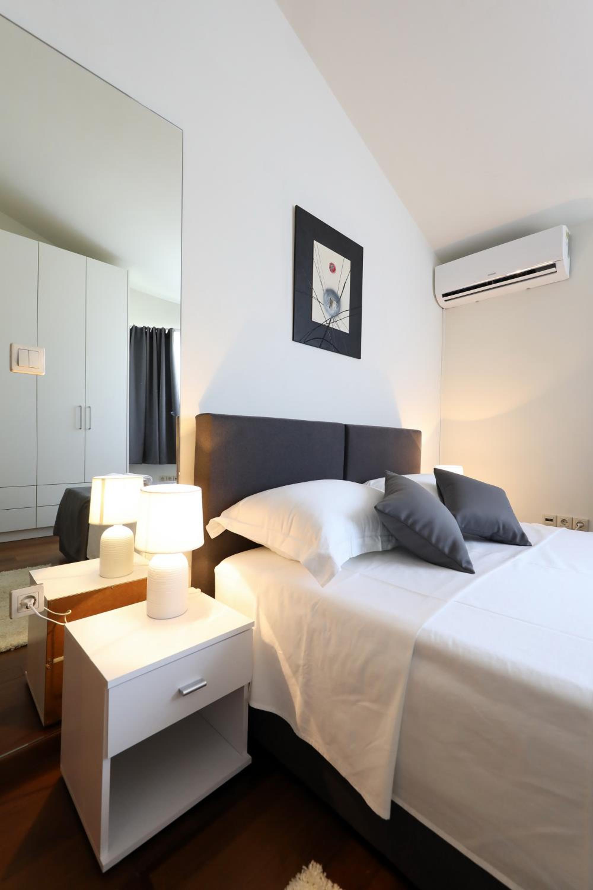Two-Bedroom Apartment - Photo 4