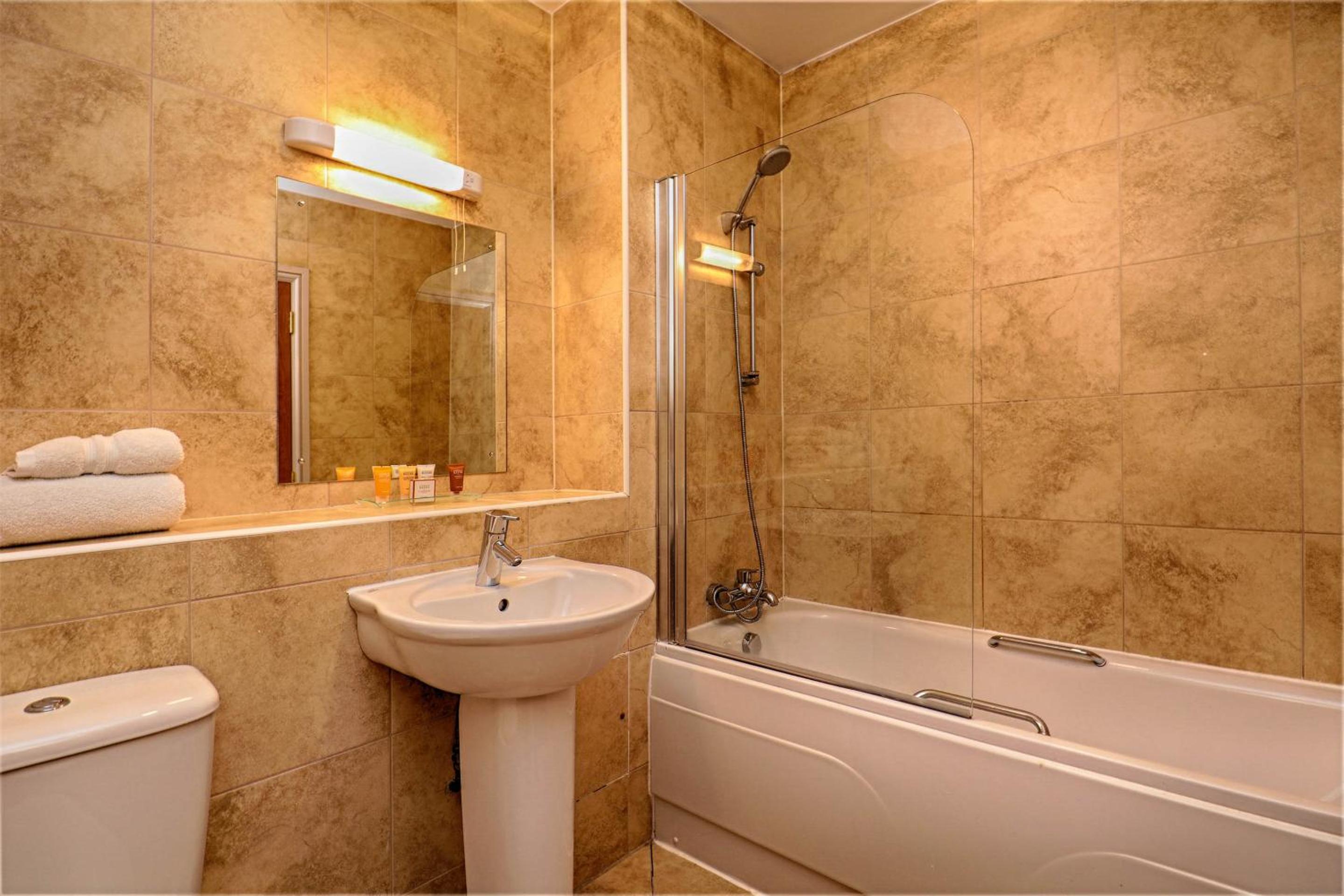 Standard Double Room - Photo 4