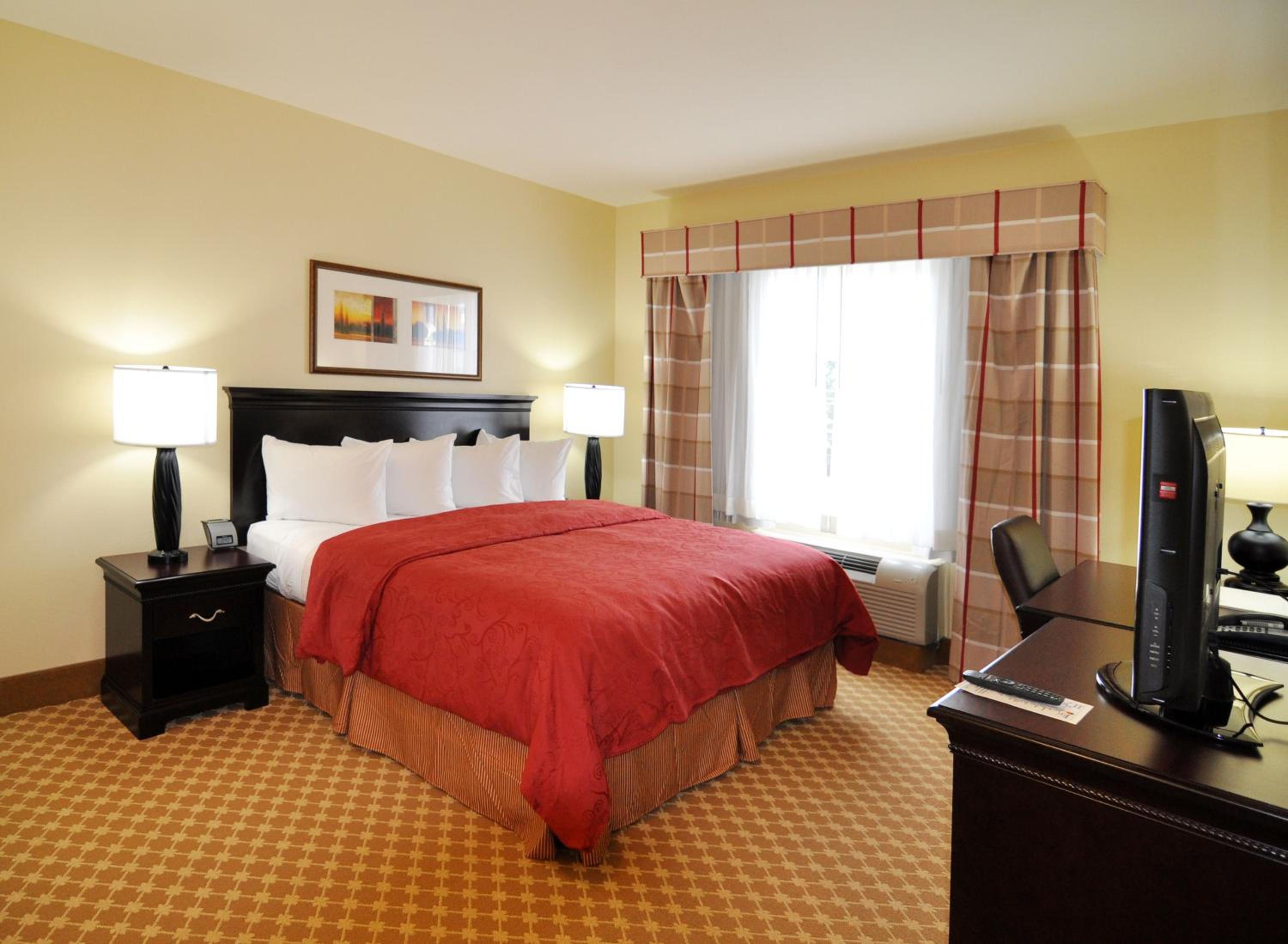 King Room - Non-Smoking - Photo 2