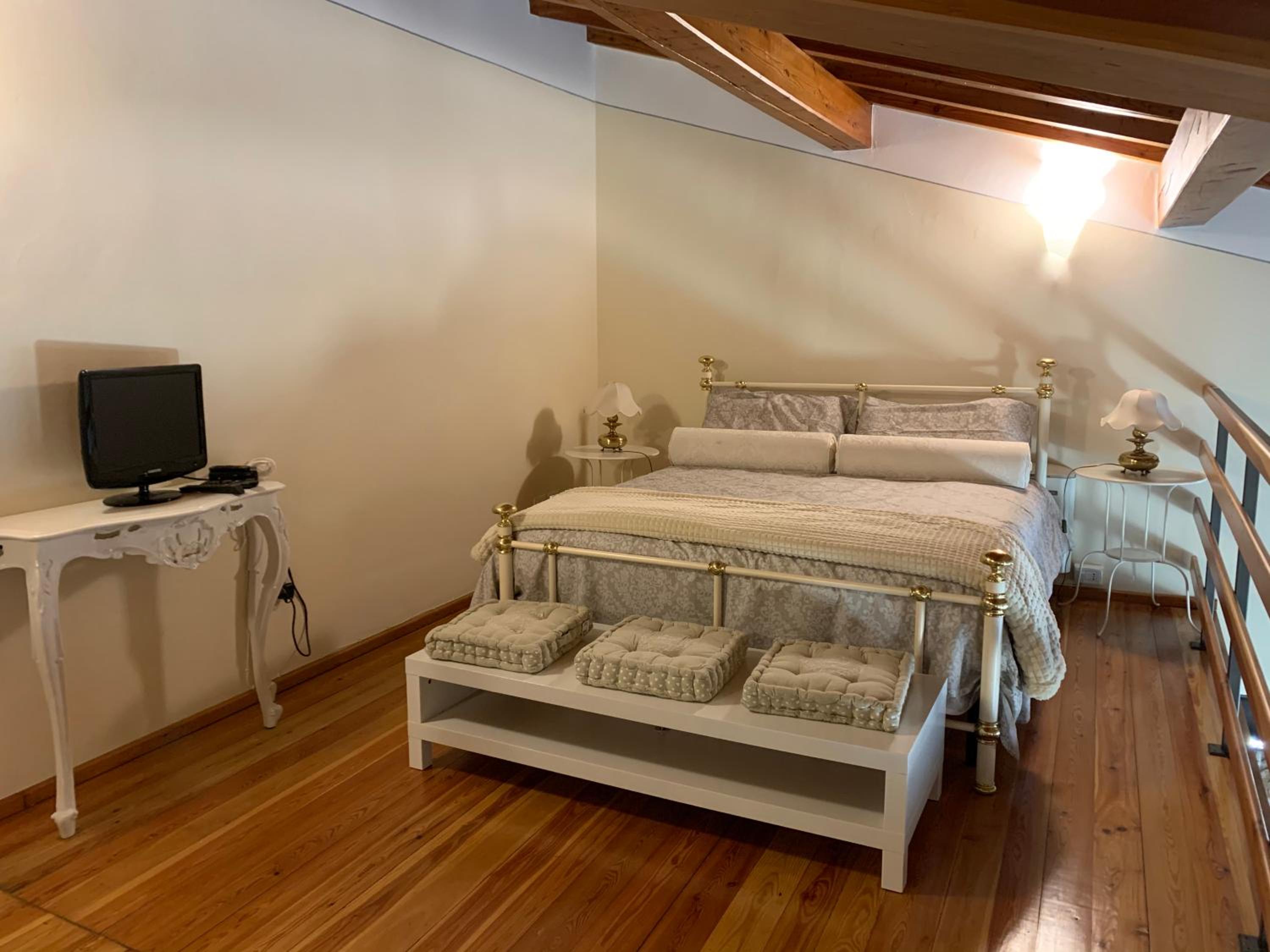 One-Bedroom Apartment - Photo 7