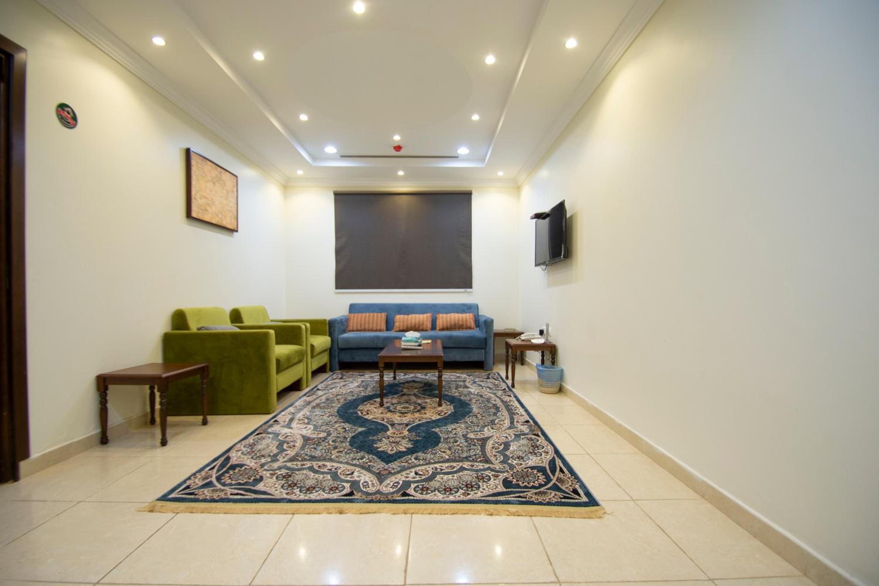 One-Bedroom Apartment photo 3