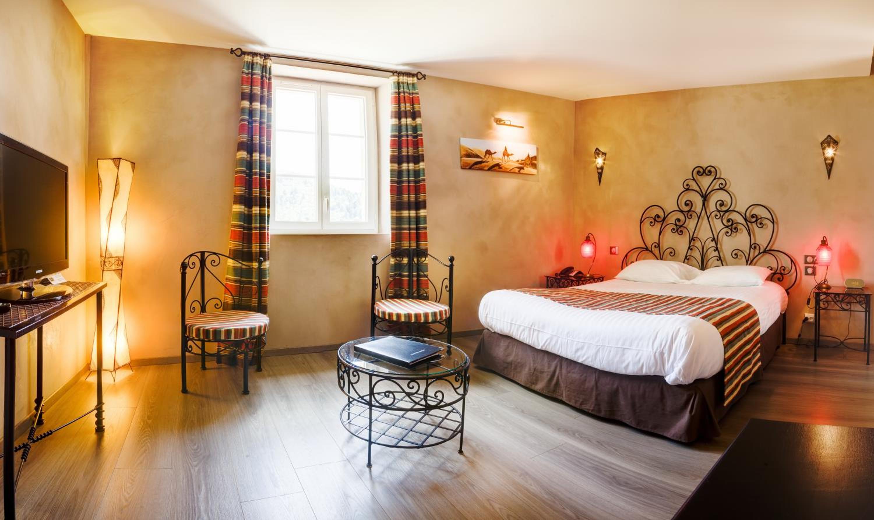 Double Room - Photo 8