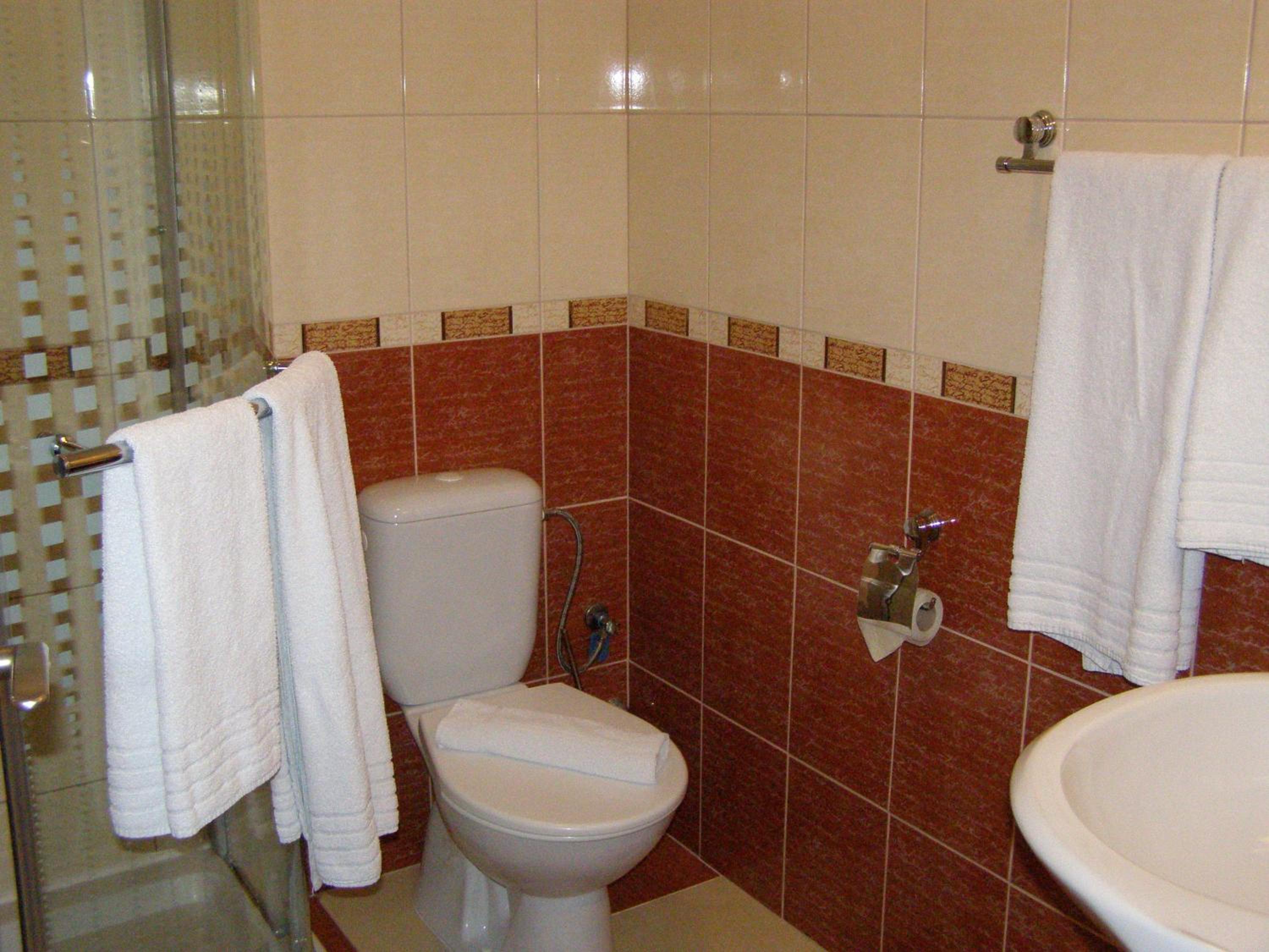 Basic Twin Room - Photo 5
