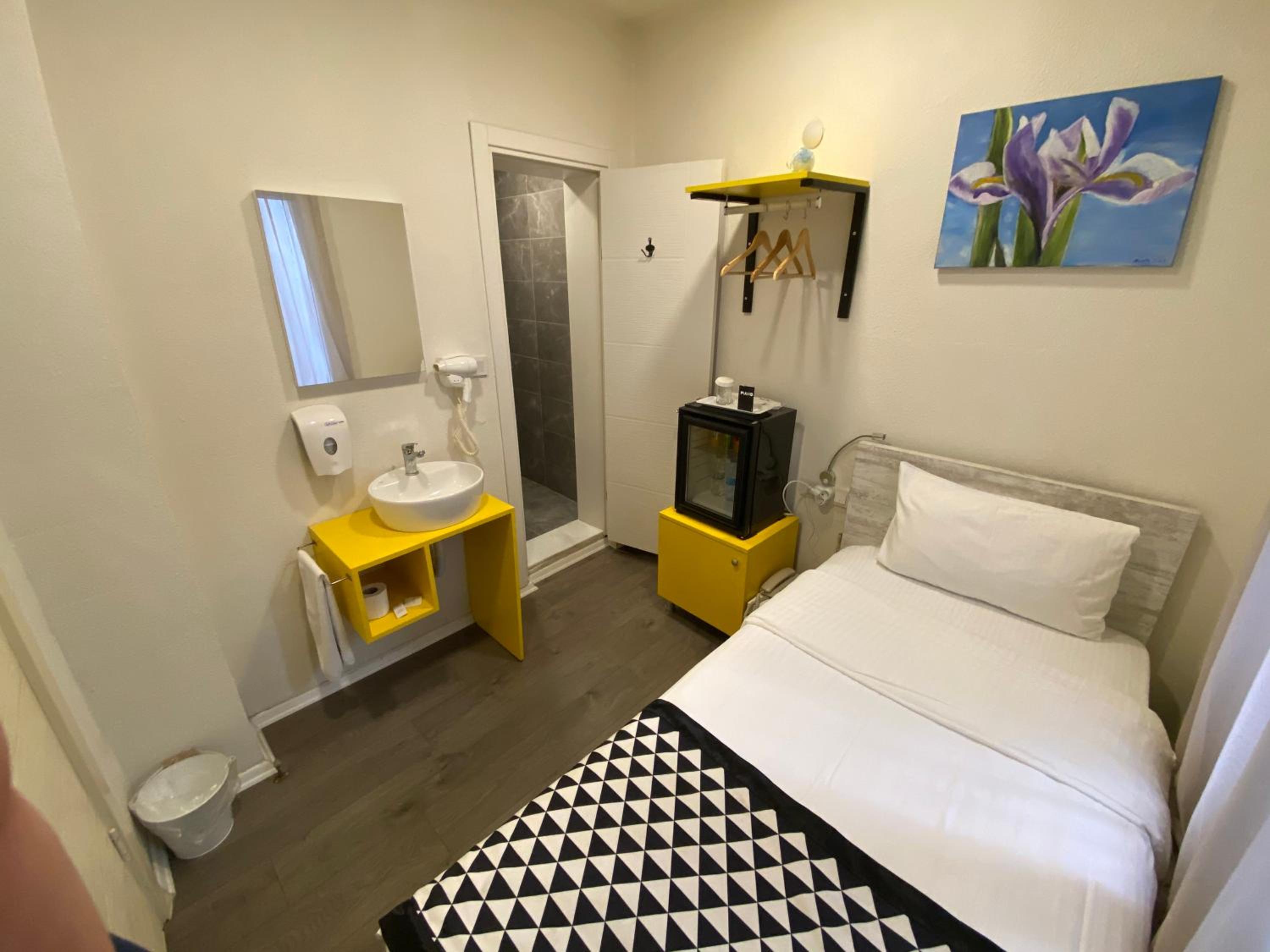 Economy Single Room photo 3