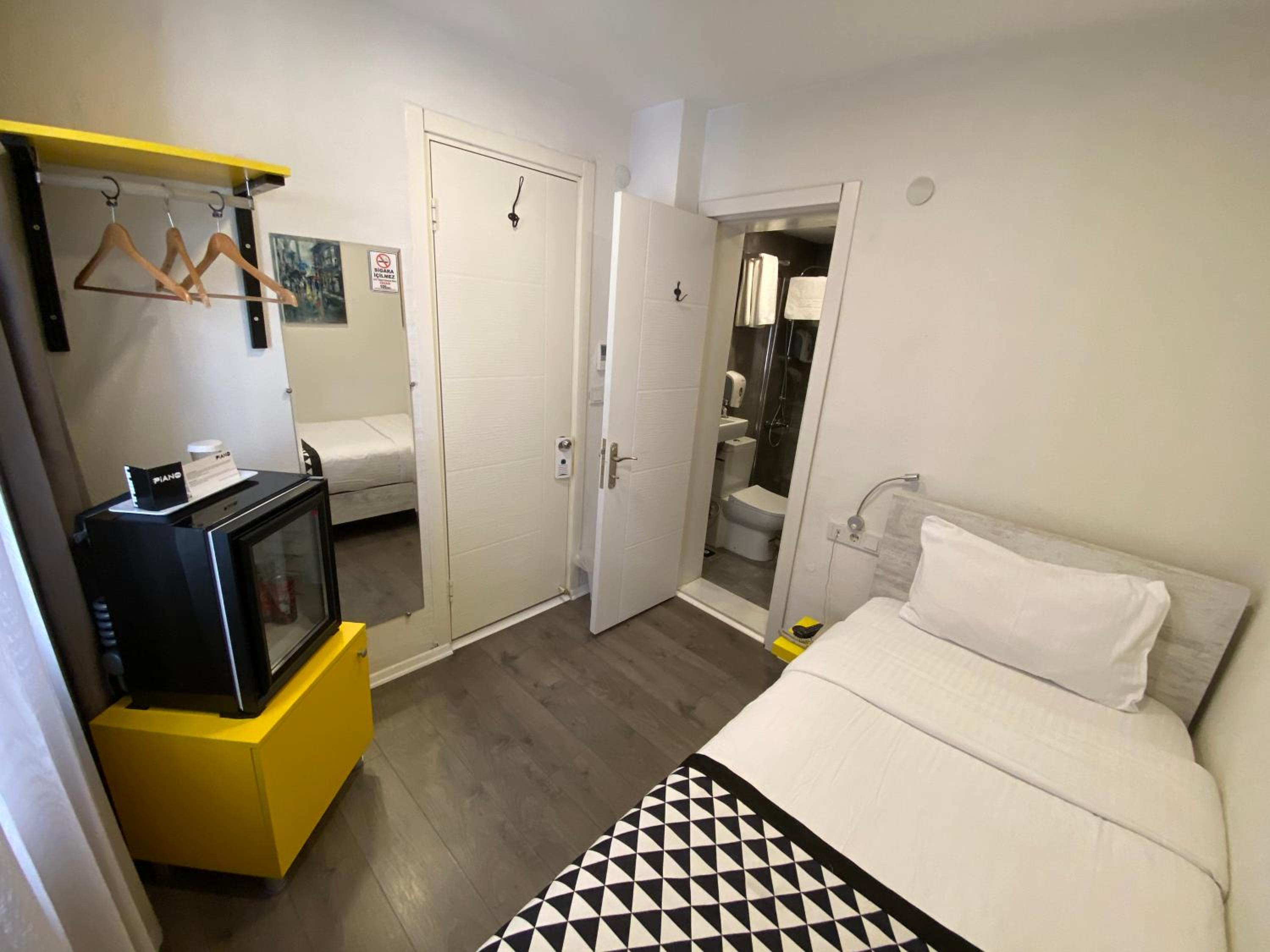 Economy Single Room photo 2