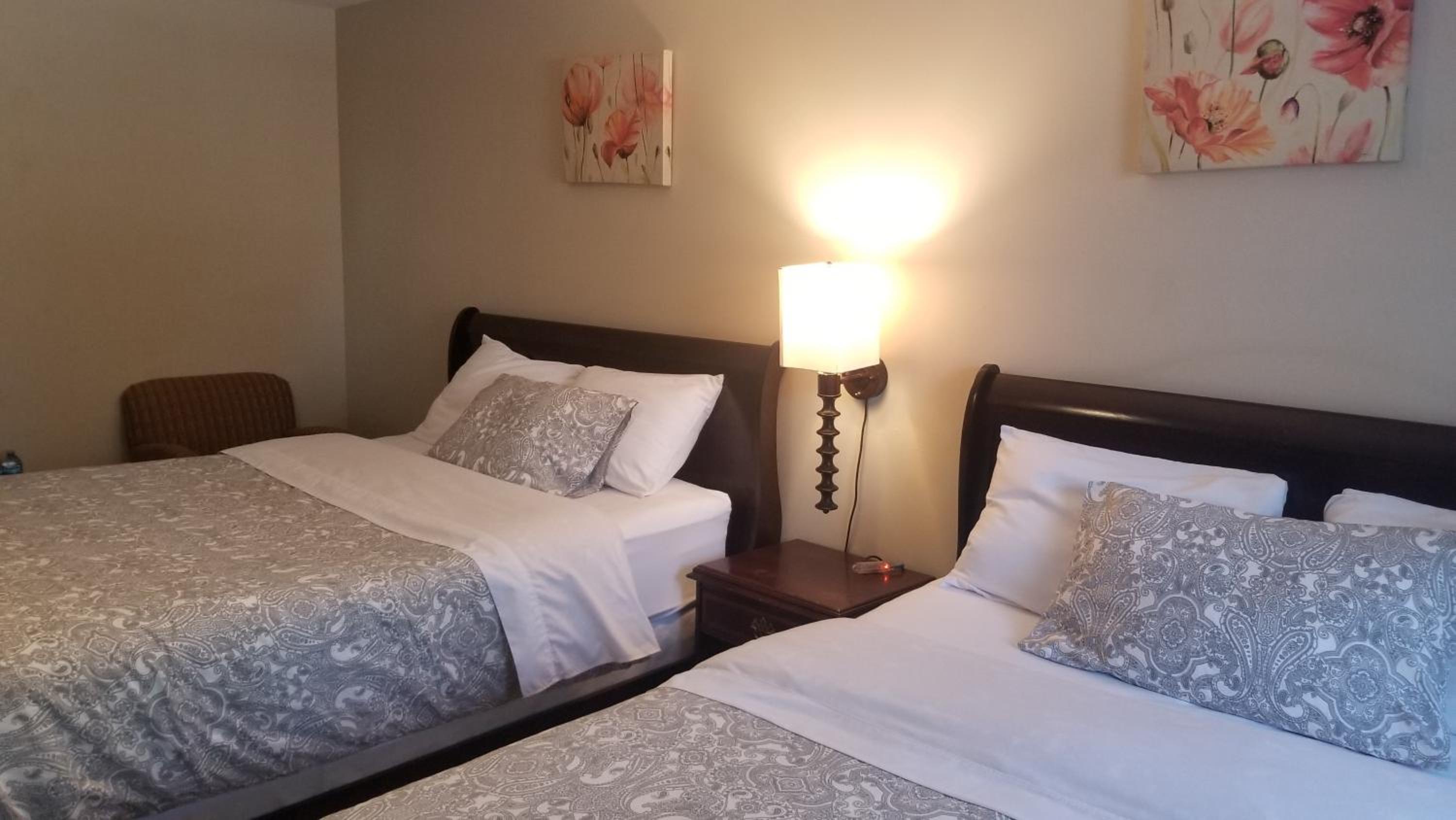 Queen Room photo 3