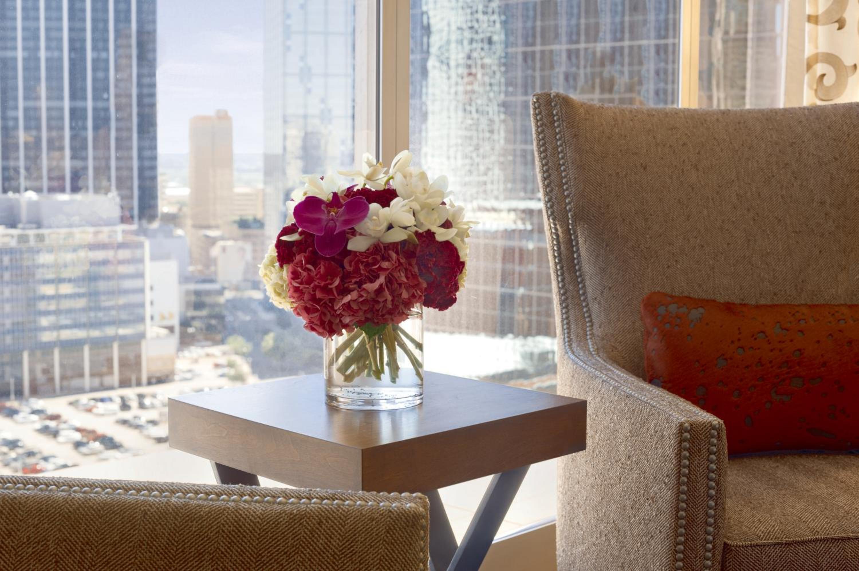 Fairmont Gold Queen Room with Two Queen Beds and City View photo 2