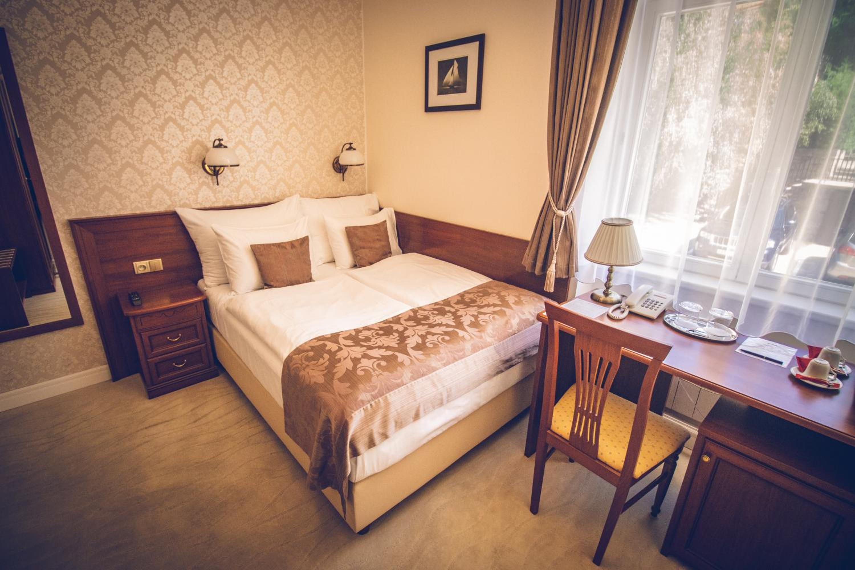 Economy Double Room photo 2