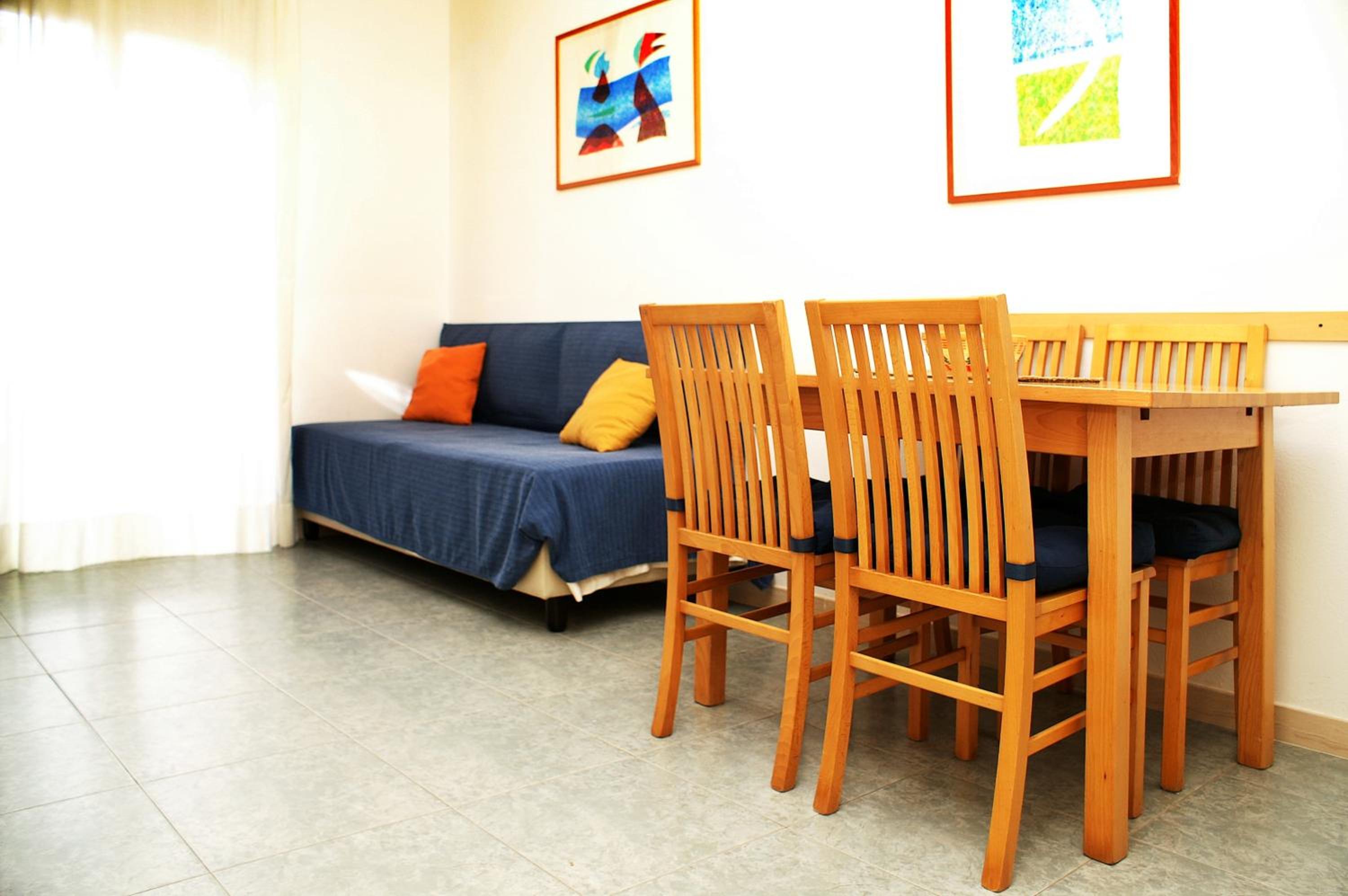 One-Bedroom Apartment photo 2