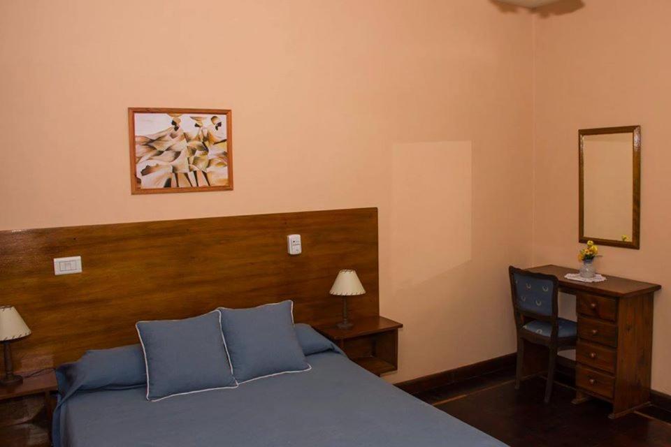 Double Room with Balcony and Sea View photo 3