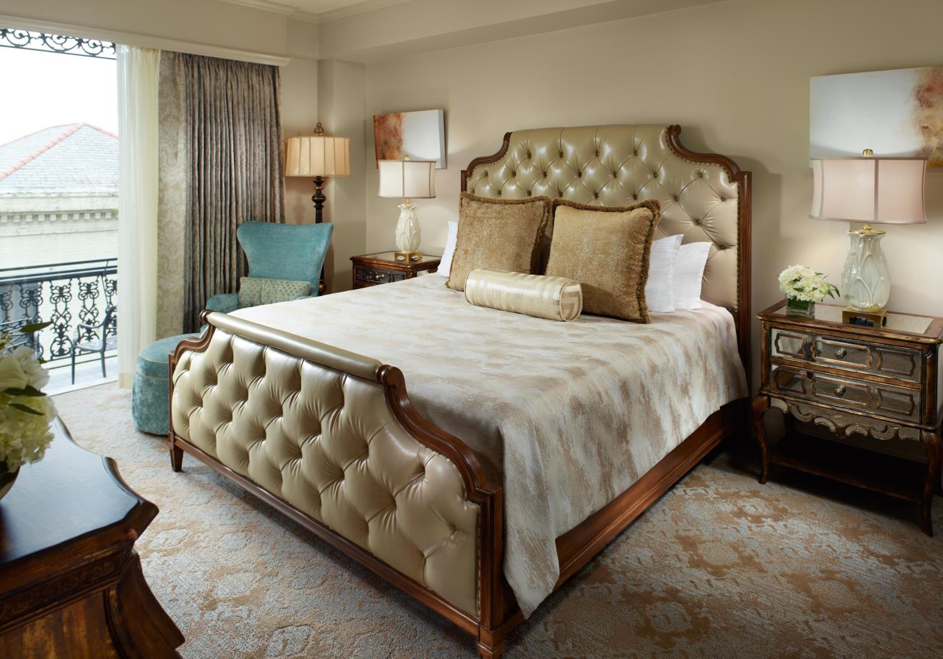 Luxury Royal Suite - 1 King Bed - Photo 2