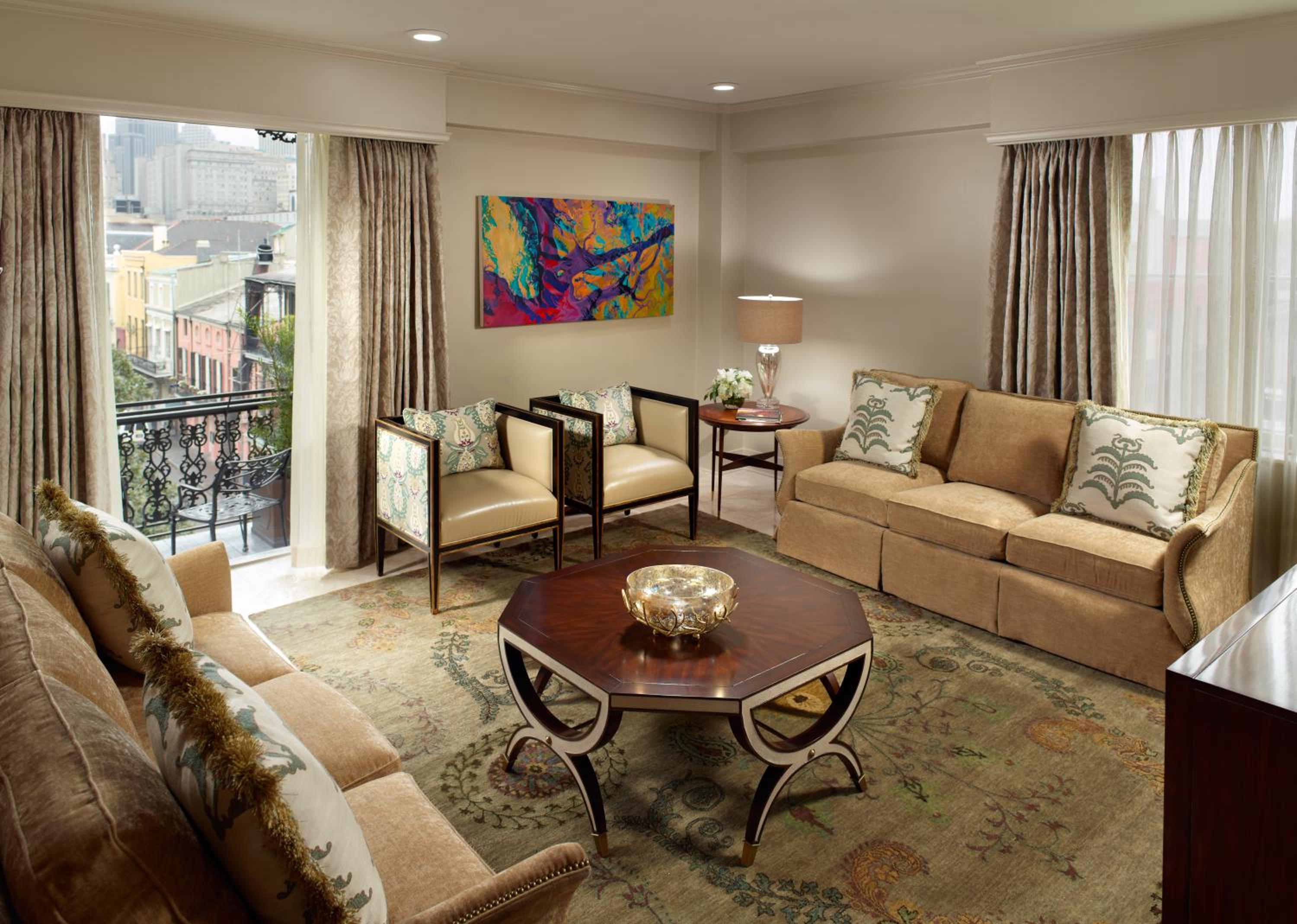 Luxury Royal Suite - 1 King Bed - Photo 1