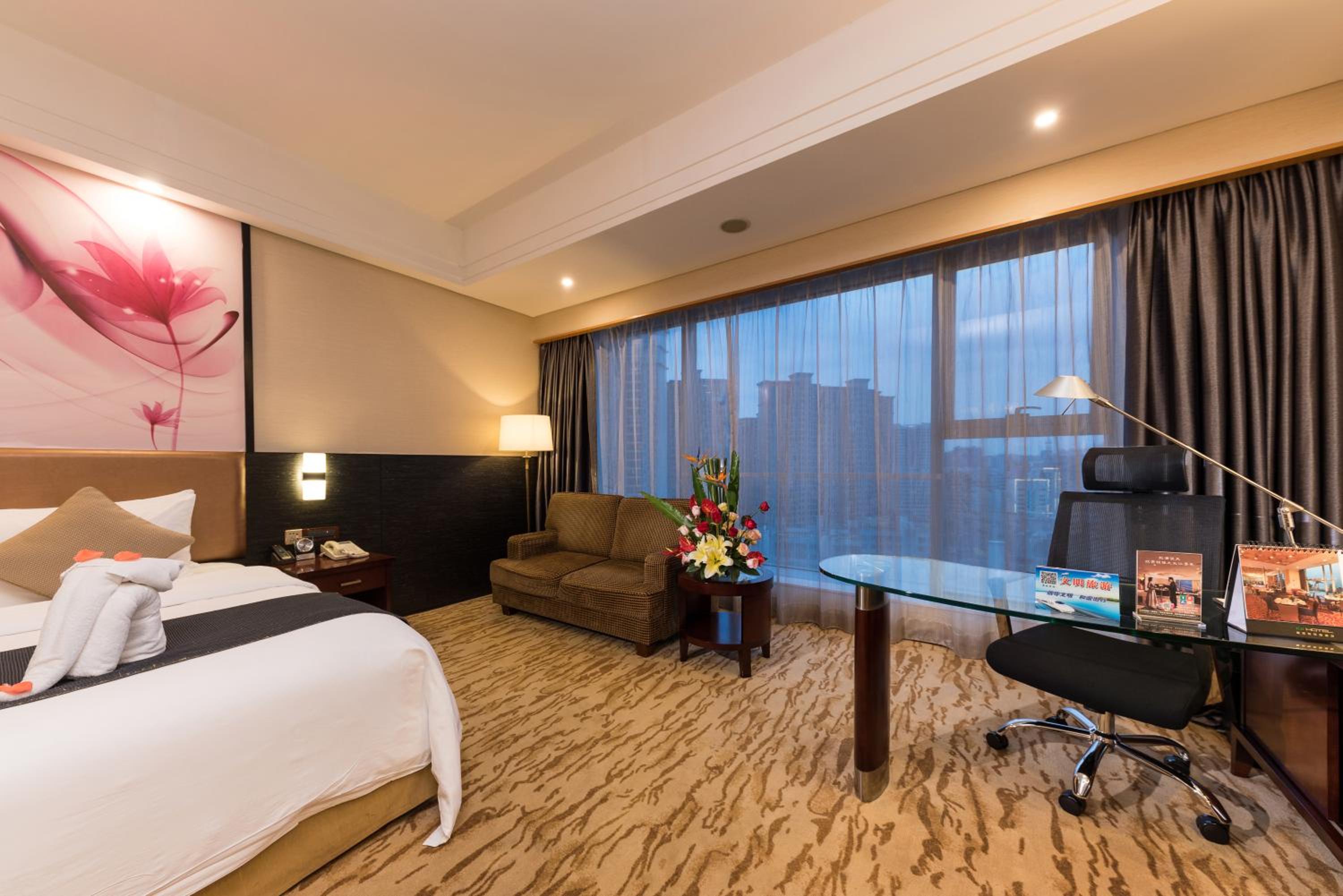 Deluxe King Room with River View
