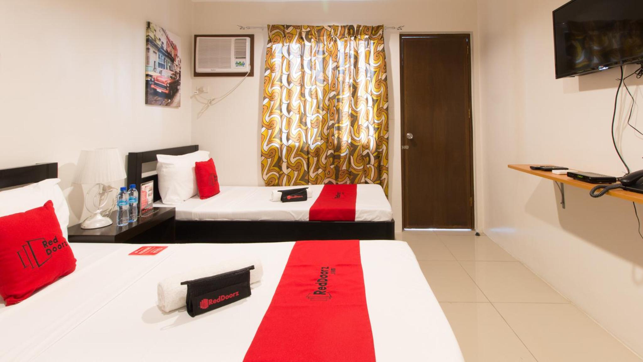Twin Room - Photo 9
