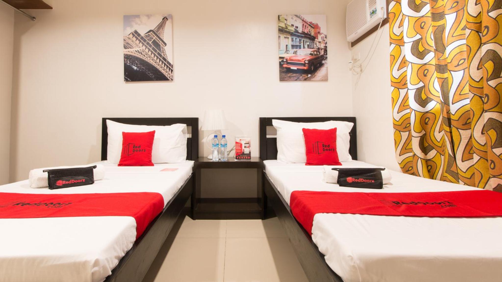 Twin Room - Photo 1