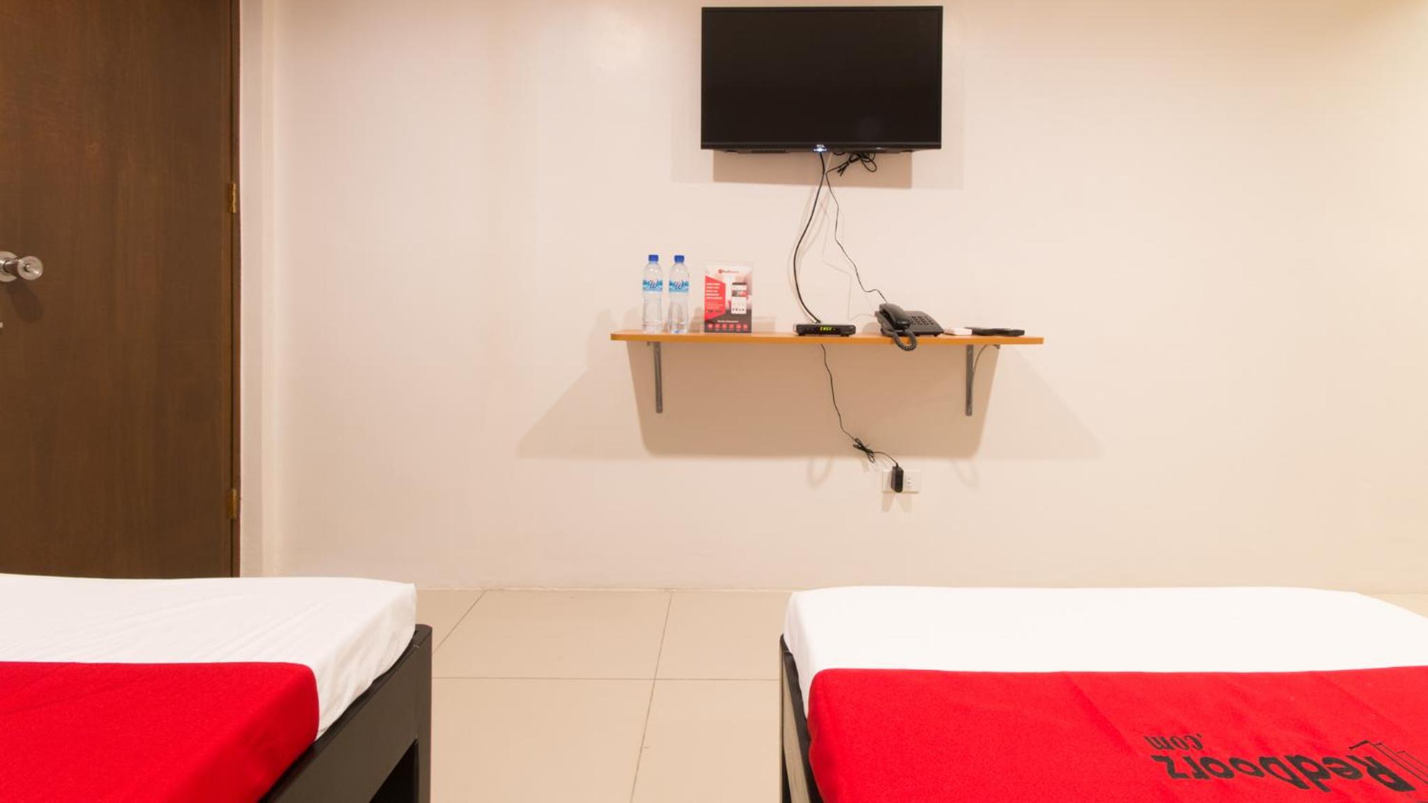 Twin Room - Photo 3