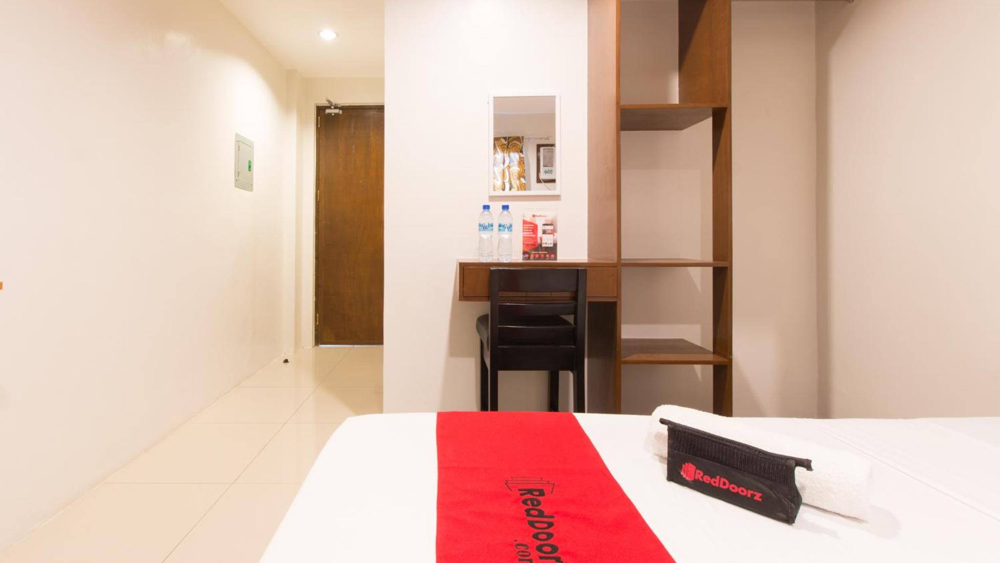 Twin Room - Photo 2