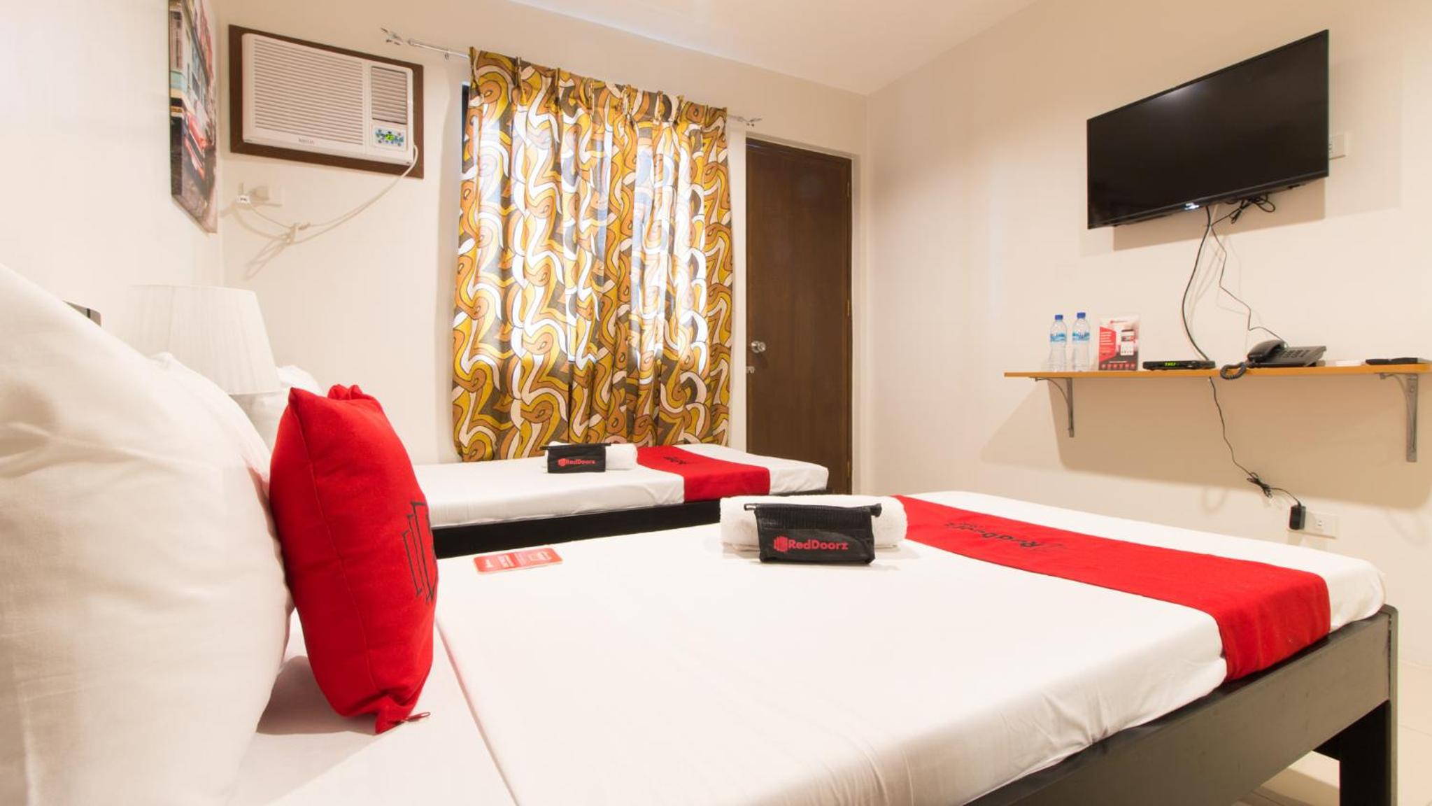 Twin Room - Photo 11