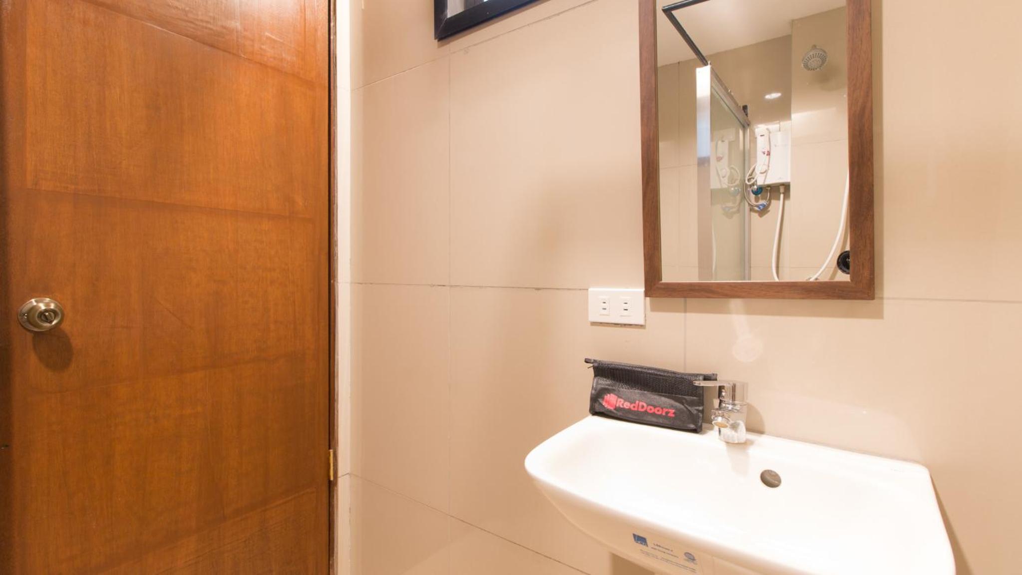 Triple Room - Photo 11