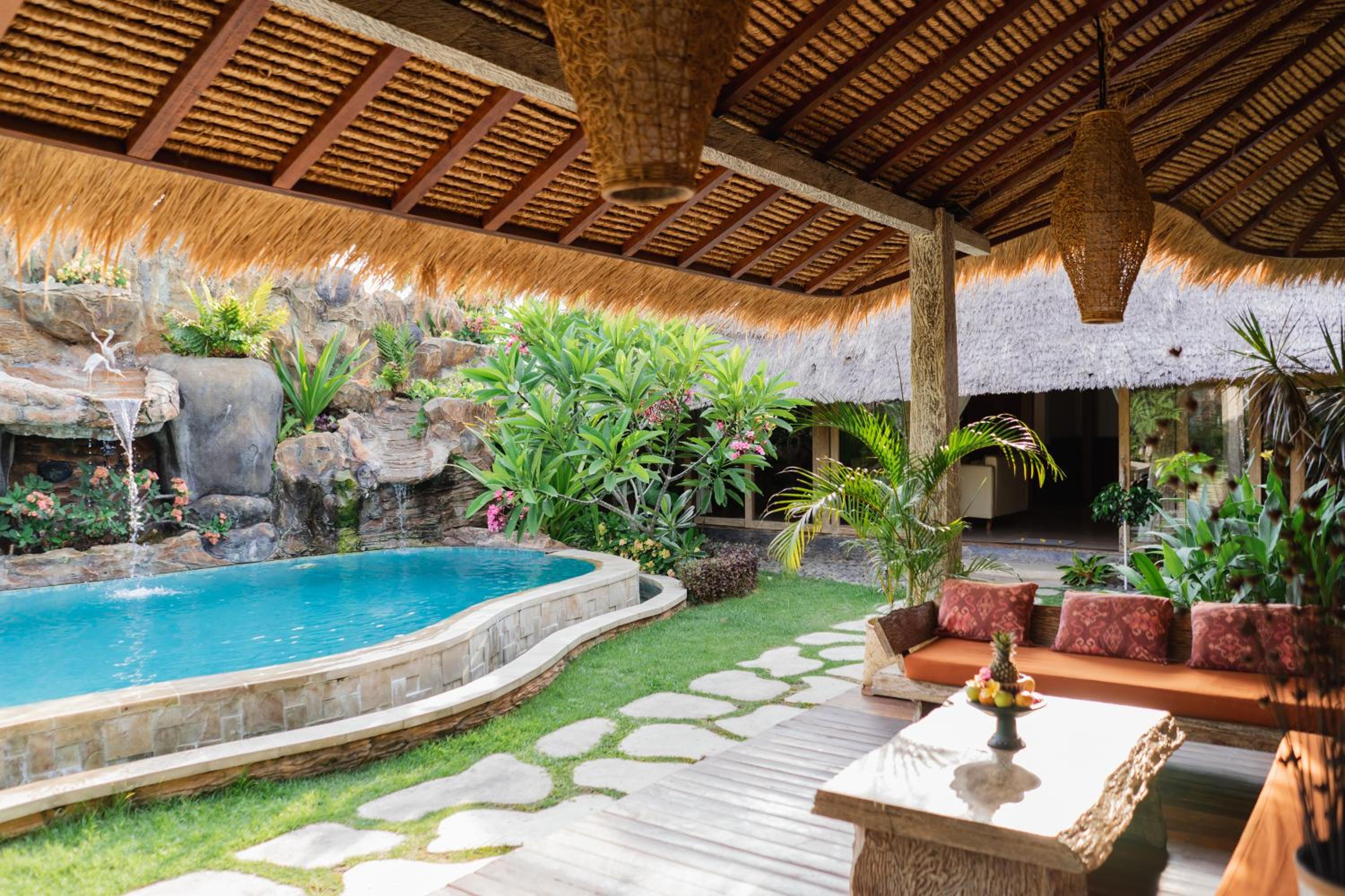 Villa with Private Pool - Photo 30