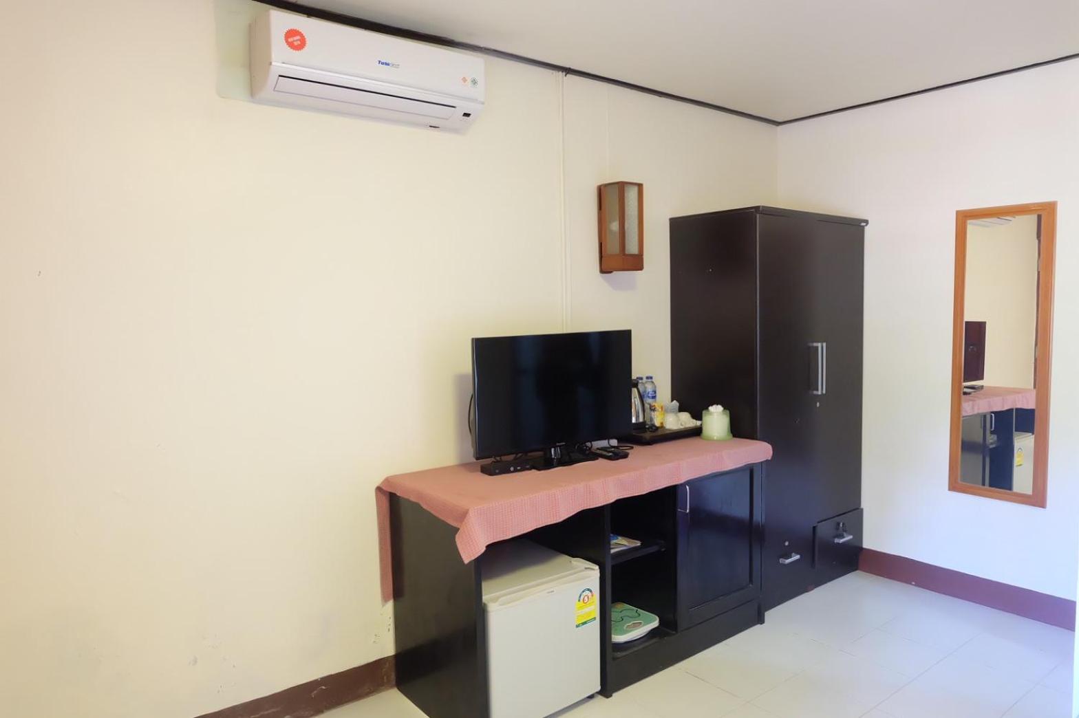 Standard Double or Twin Room photo 3