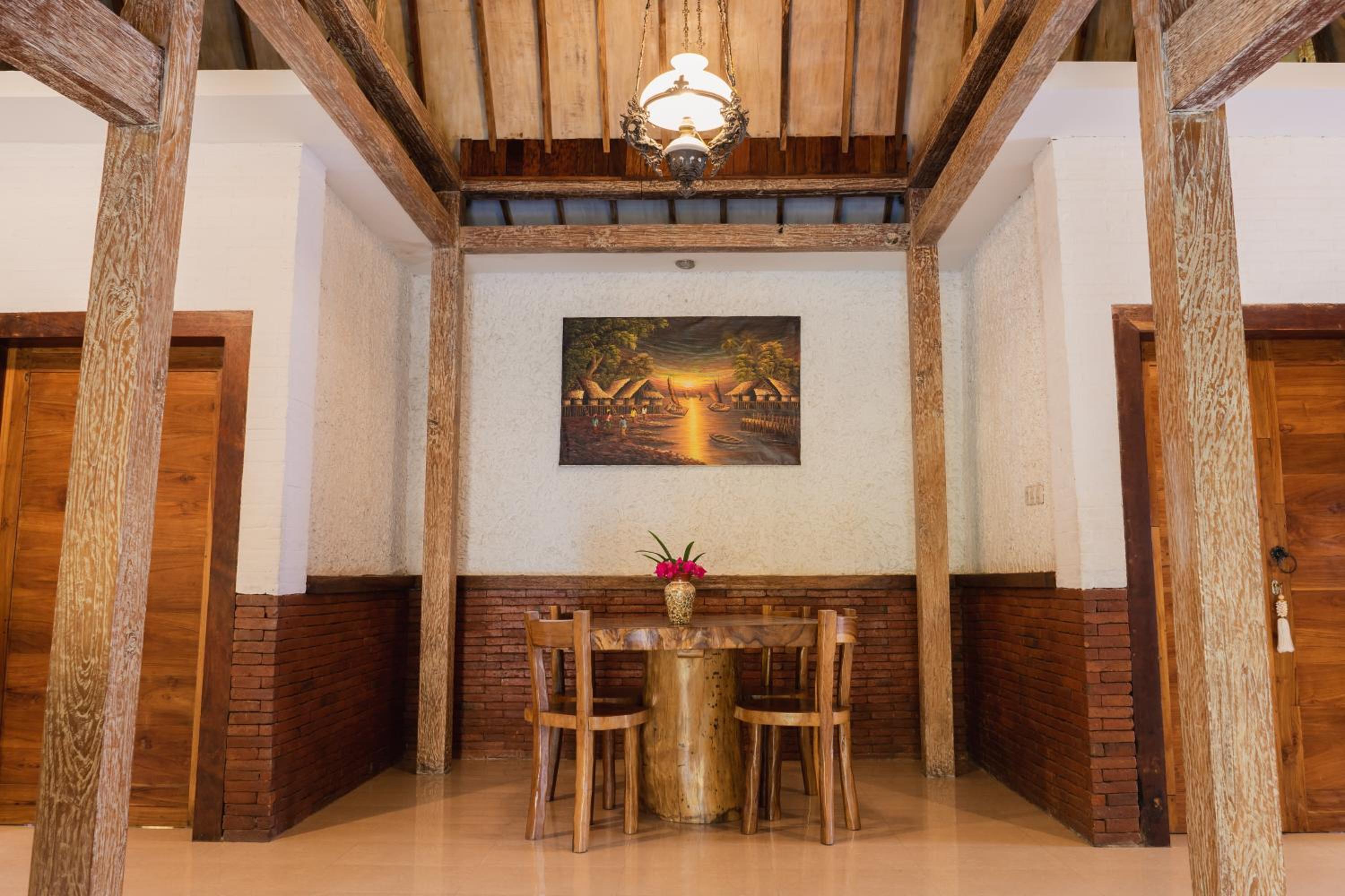Villa with Private Pool - Photo 26