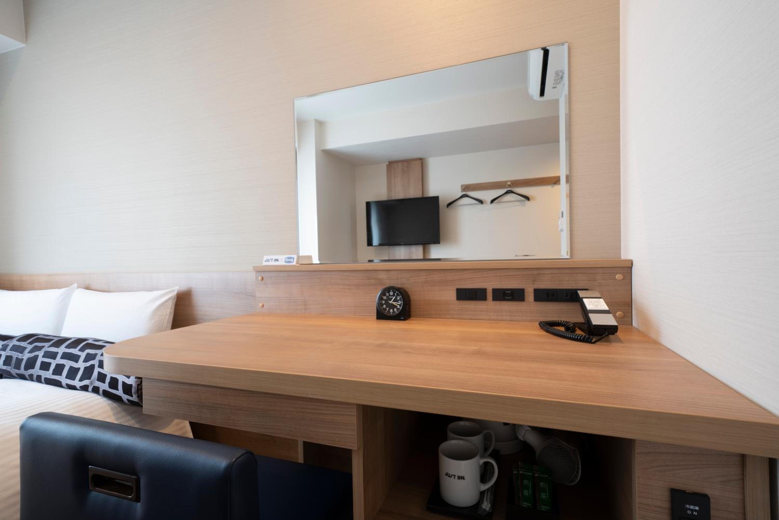Double Room - Non-Smoking  - Photo 3