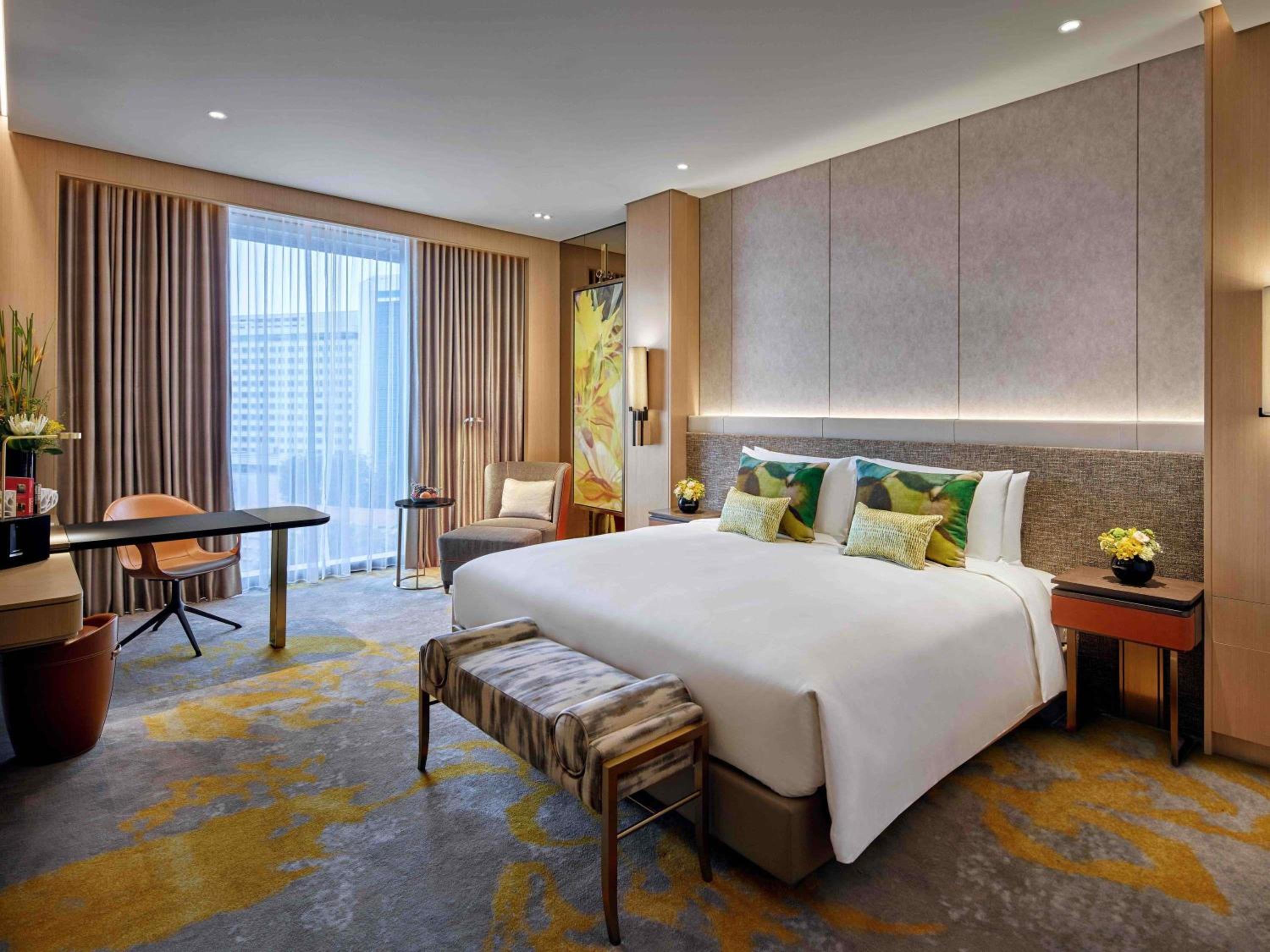 Luxury Twin Room with Two Single Beds, Heritage View, High Floor and Club Millésime Access