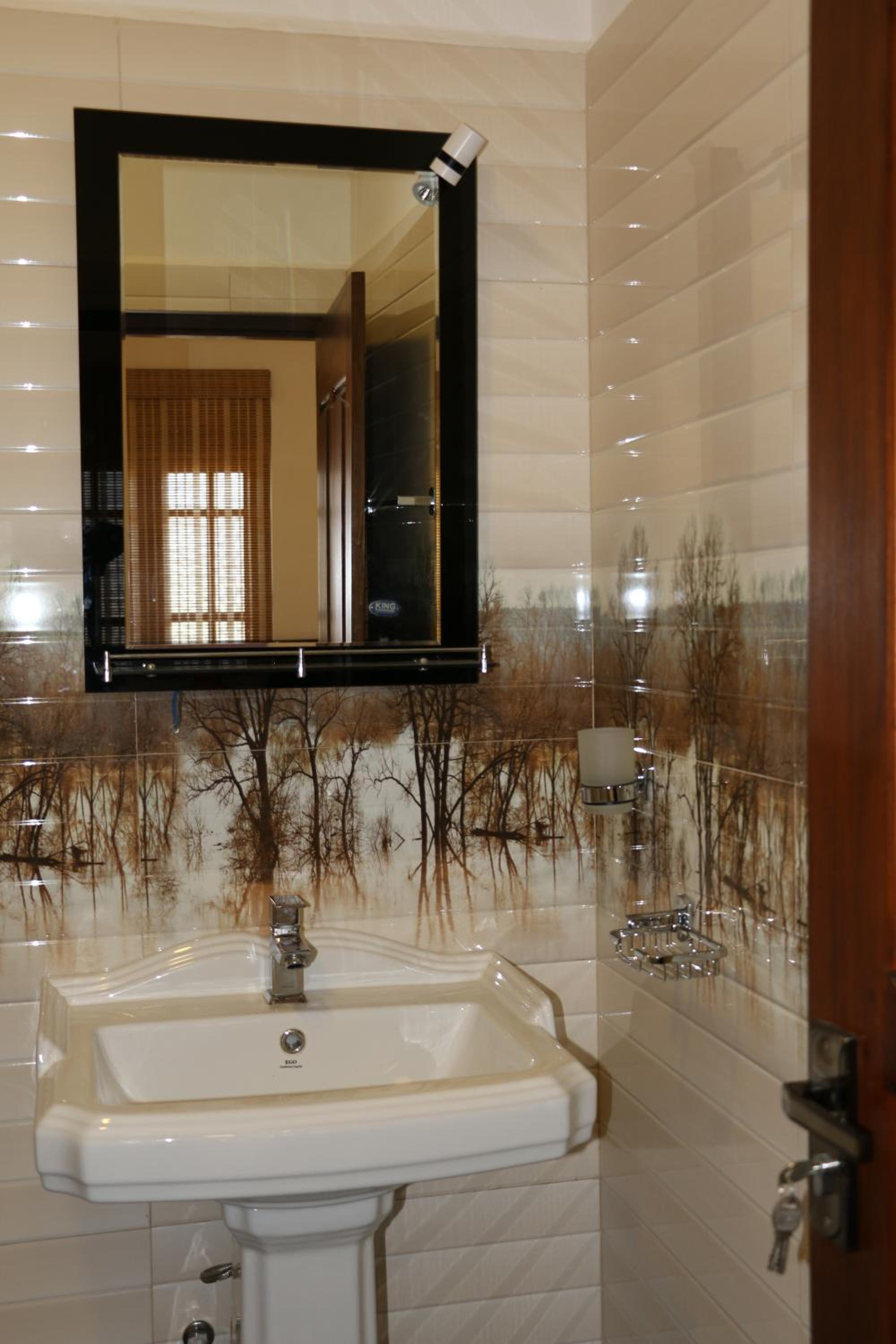 Deluxe Double Room with Balcony photo 2