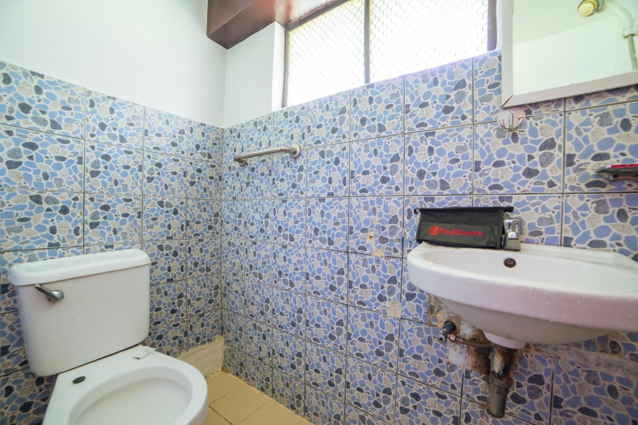 Standard Double Room - Photo 4