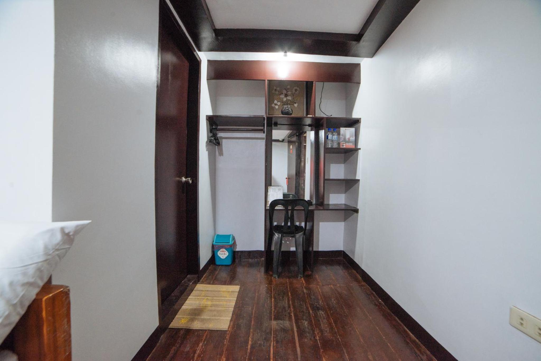 Double Room - Photo 3
