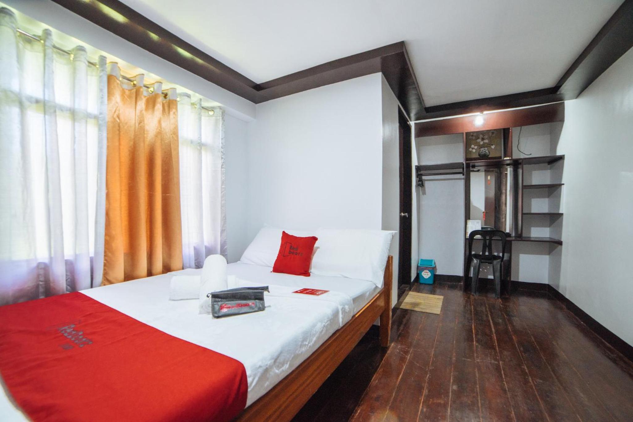 Standard Double Room - Photo 2